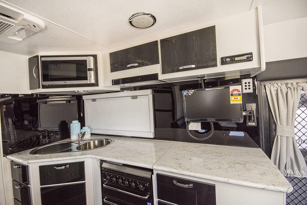 2024 Blue Sky Radiance 23ft6 Larger Ensuite