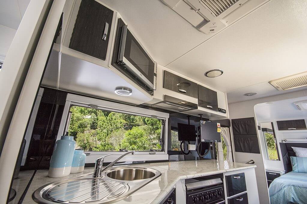 2024 Blue Sky Radiance 23ft6 Larger Ensuite