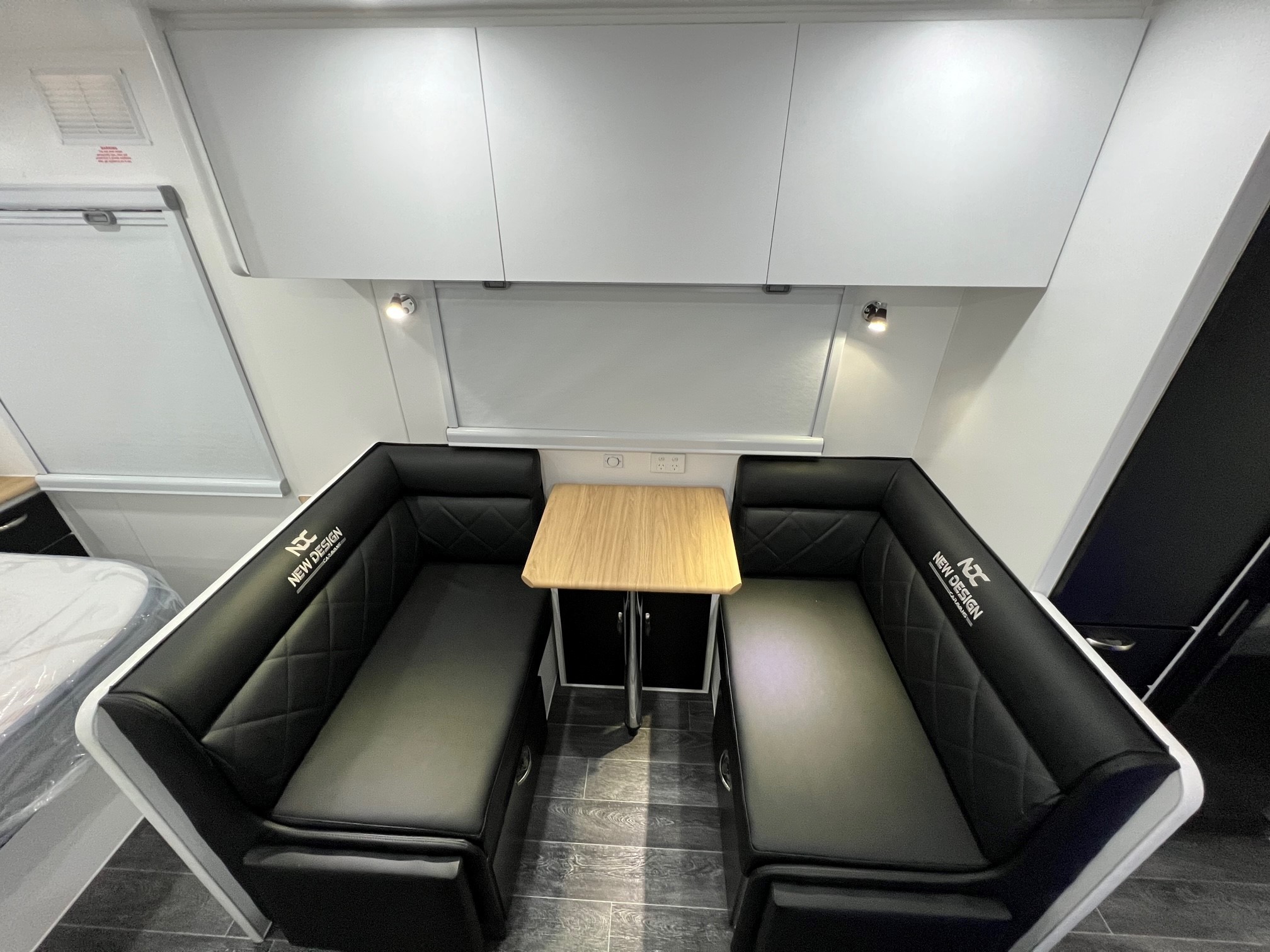 2023 New Design Expedition XL Aluminium Frame Offroad 21ft Caravan