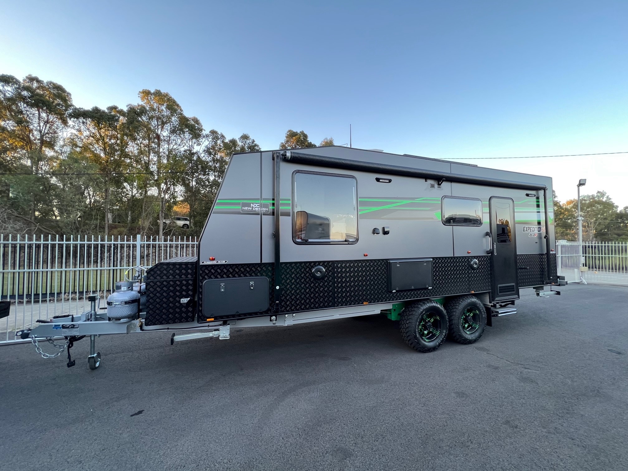 2023 New Design Expedition XL Aluminium Frame Offroad 21ft Caravan