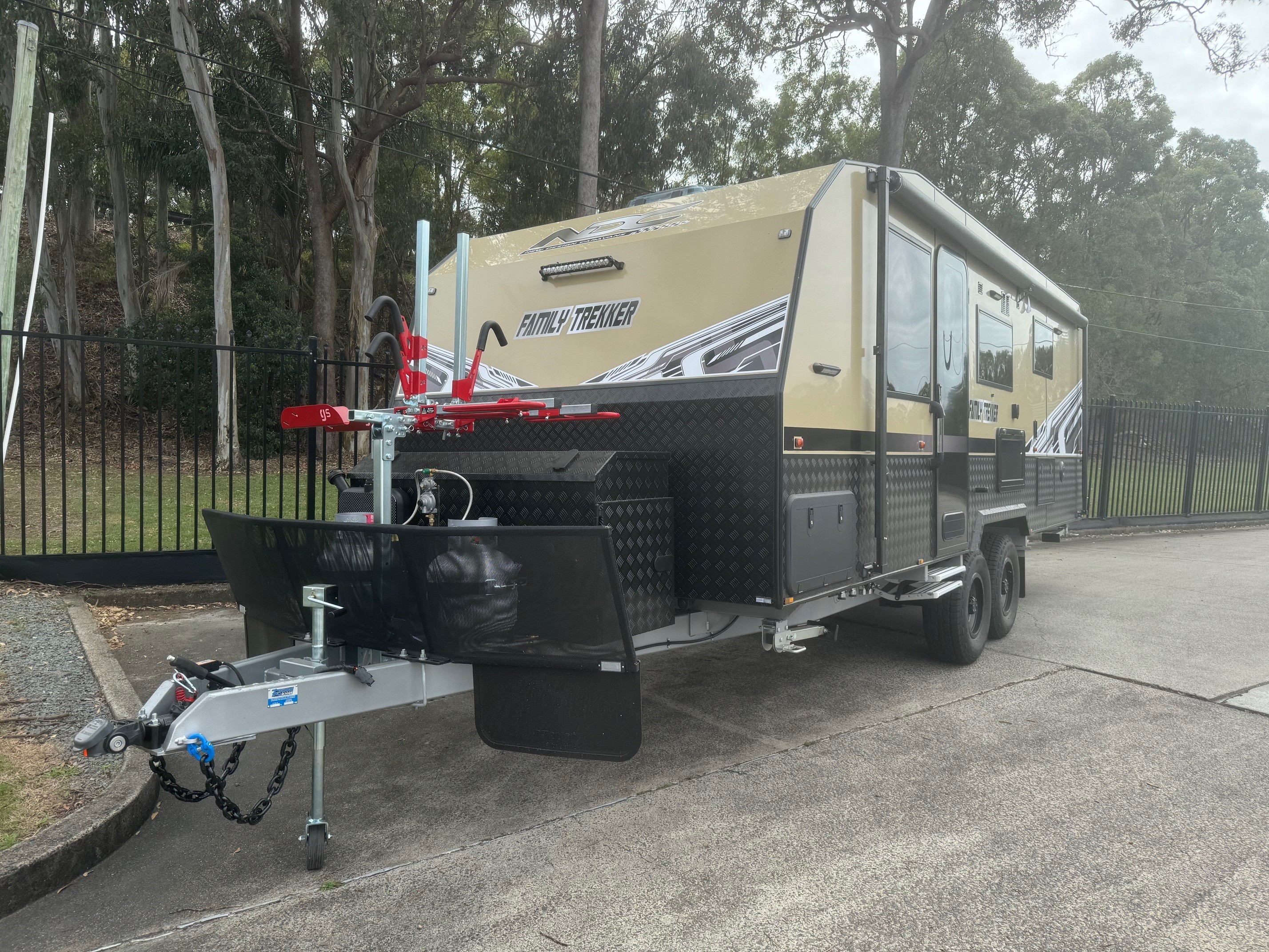 2025 New Design Family Trekker 22ft Triple Bunk