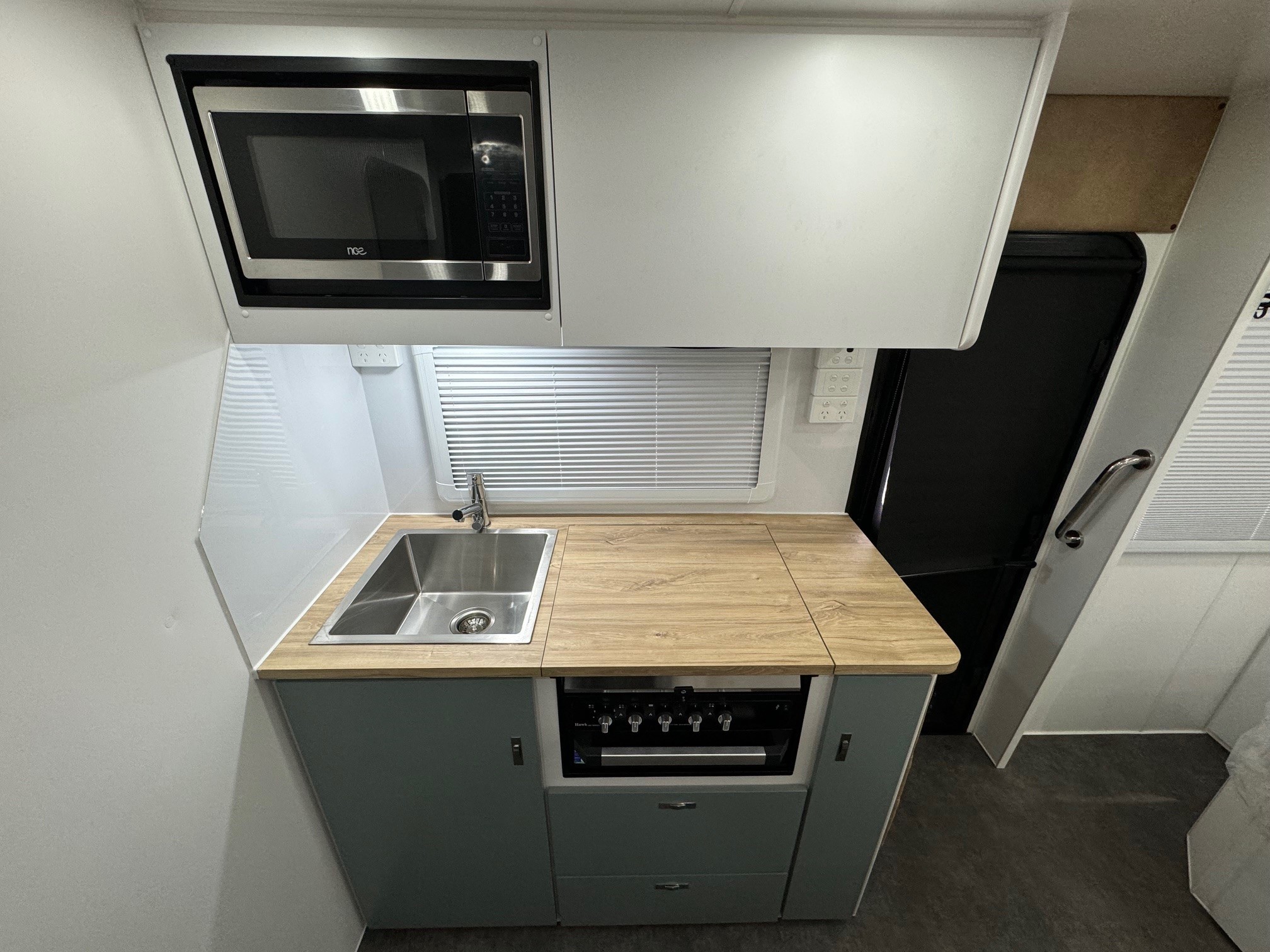 2025 New Design Family Trekker 22ft Triple Bunk