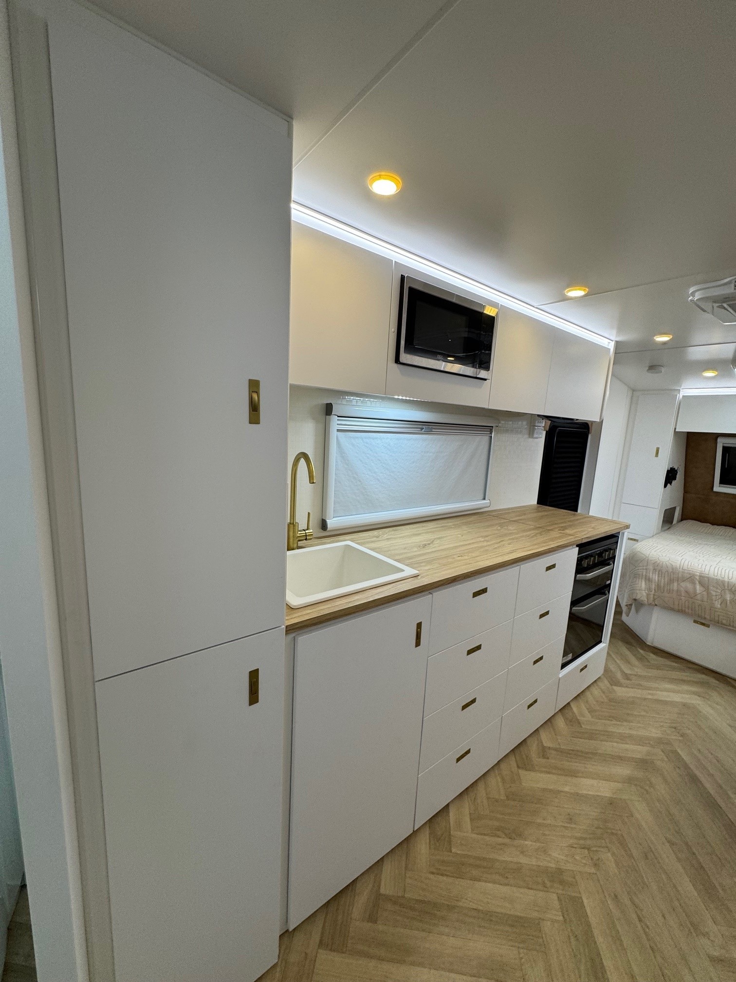 2025 Sunset Family Horizon 23ft Offroad Double Bunk