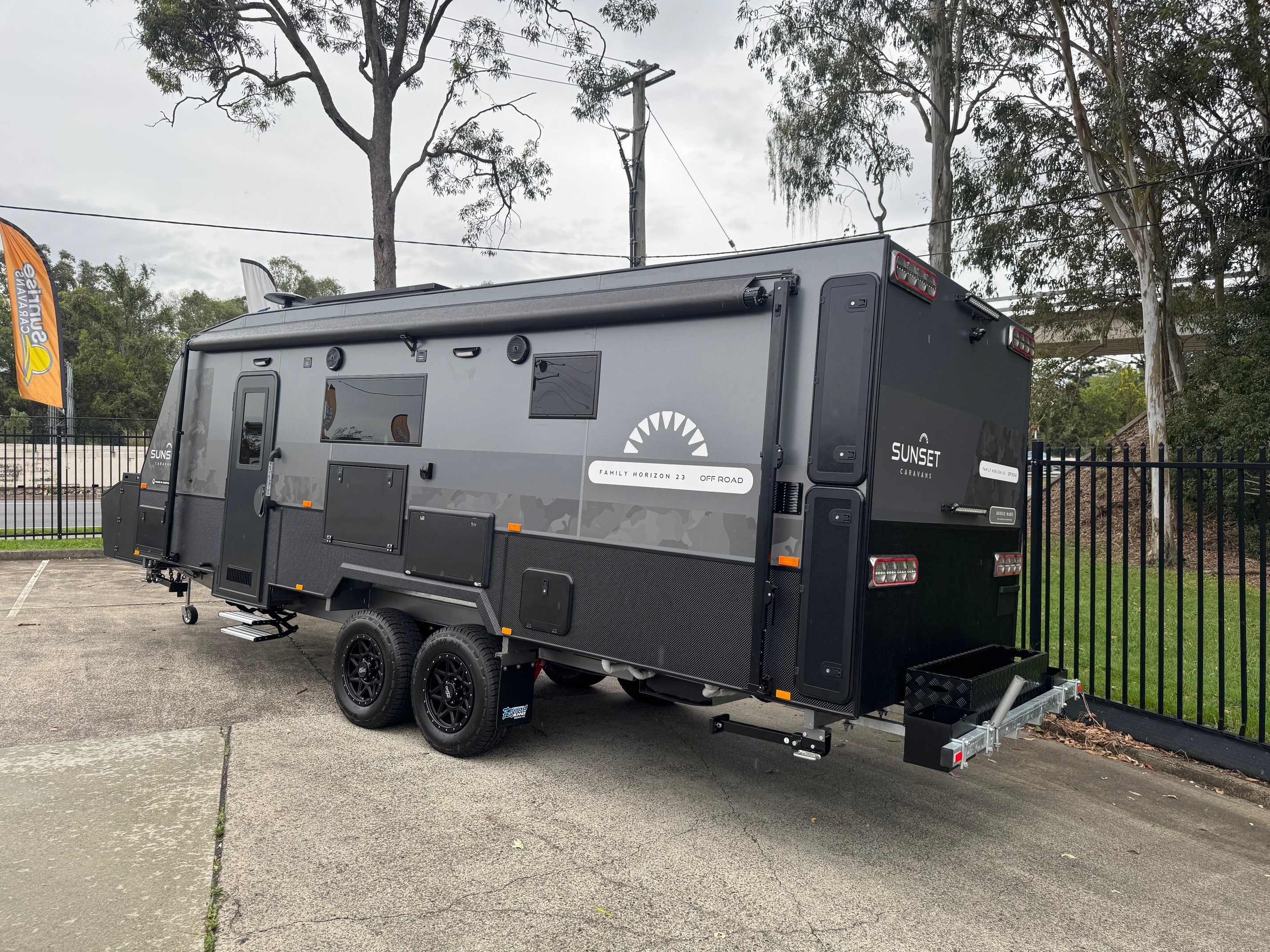 2025 Sunset Family Horizon 23ft Offroad Double Bunk