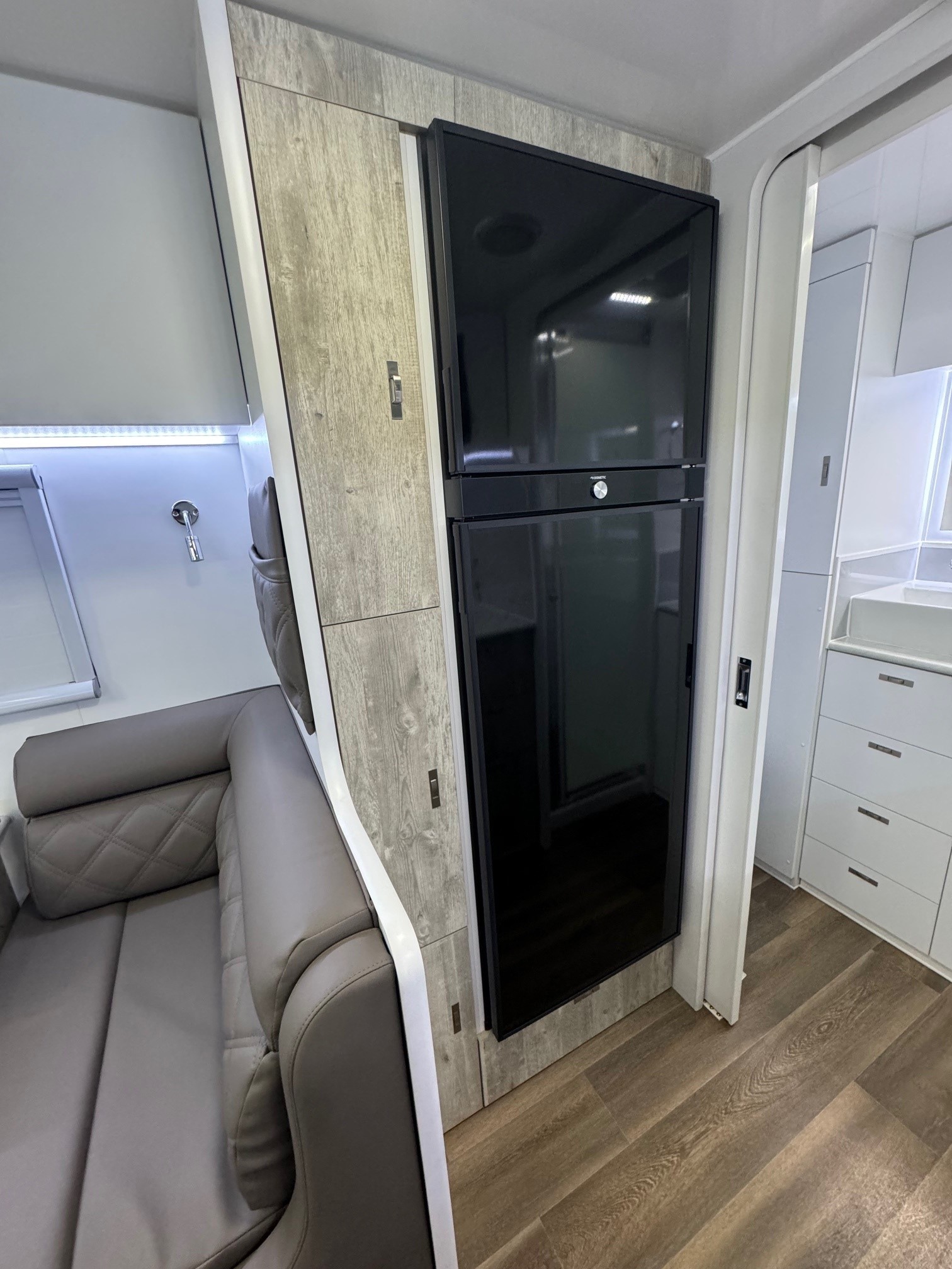 2024 Red Centre Kimberley + 20ft6 Offroad Caravan