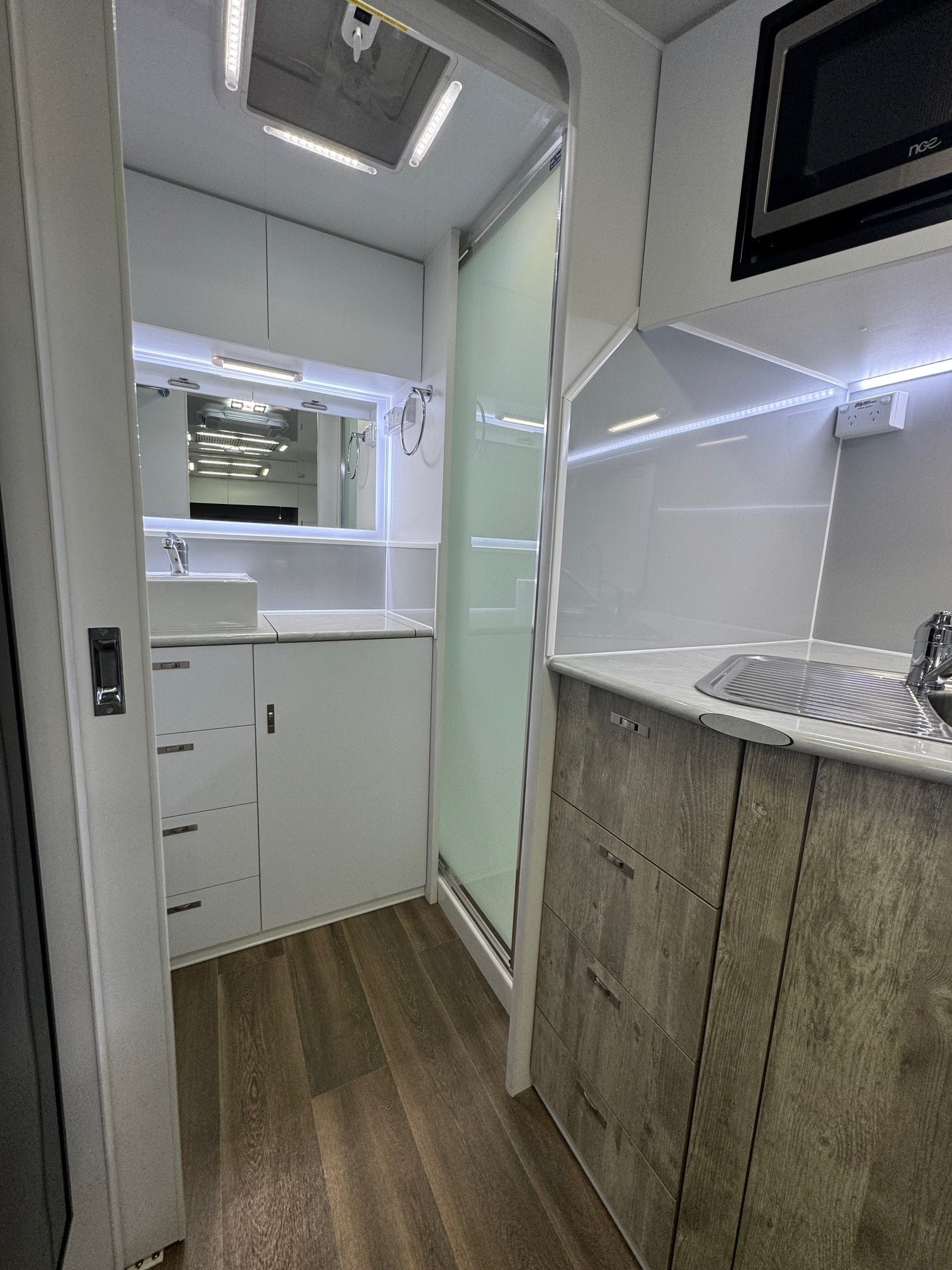 2024 Red Centre Kimberley + 20ft6 Offroad Caravan