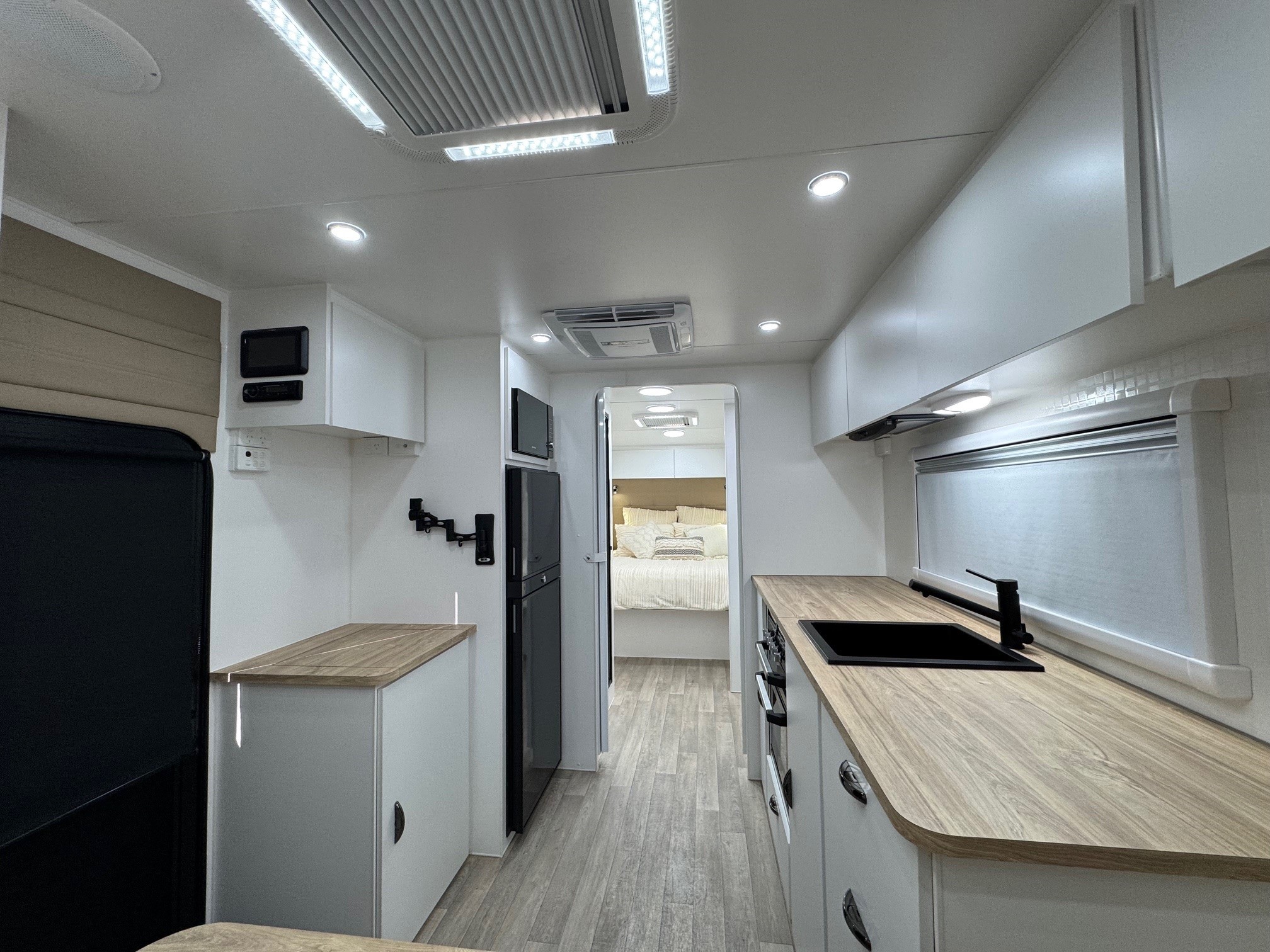Blue Sky Sapphire 21ft Offroad Rear Club Lounge Centre Ensuite