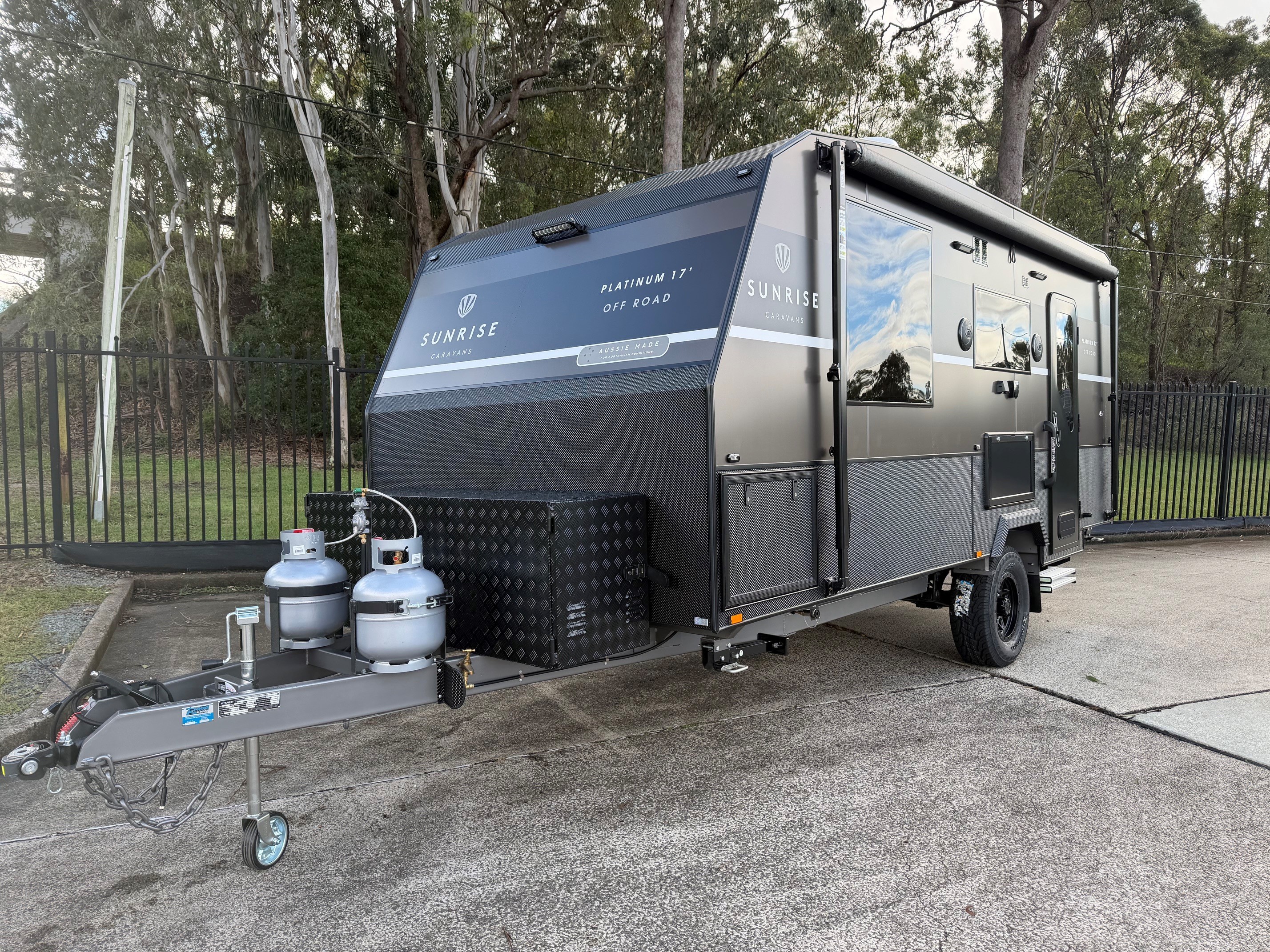 2026 Sunrise Platinum 17ft Offroad Couples Caravan