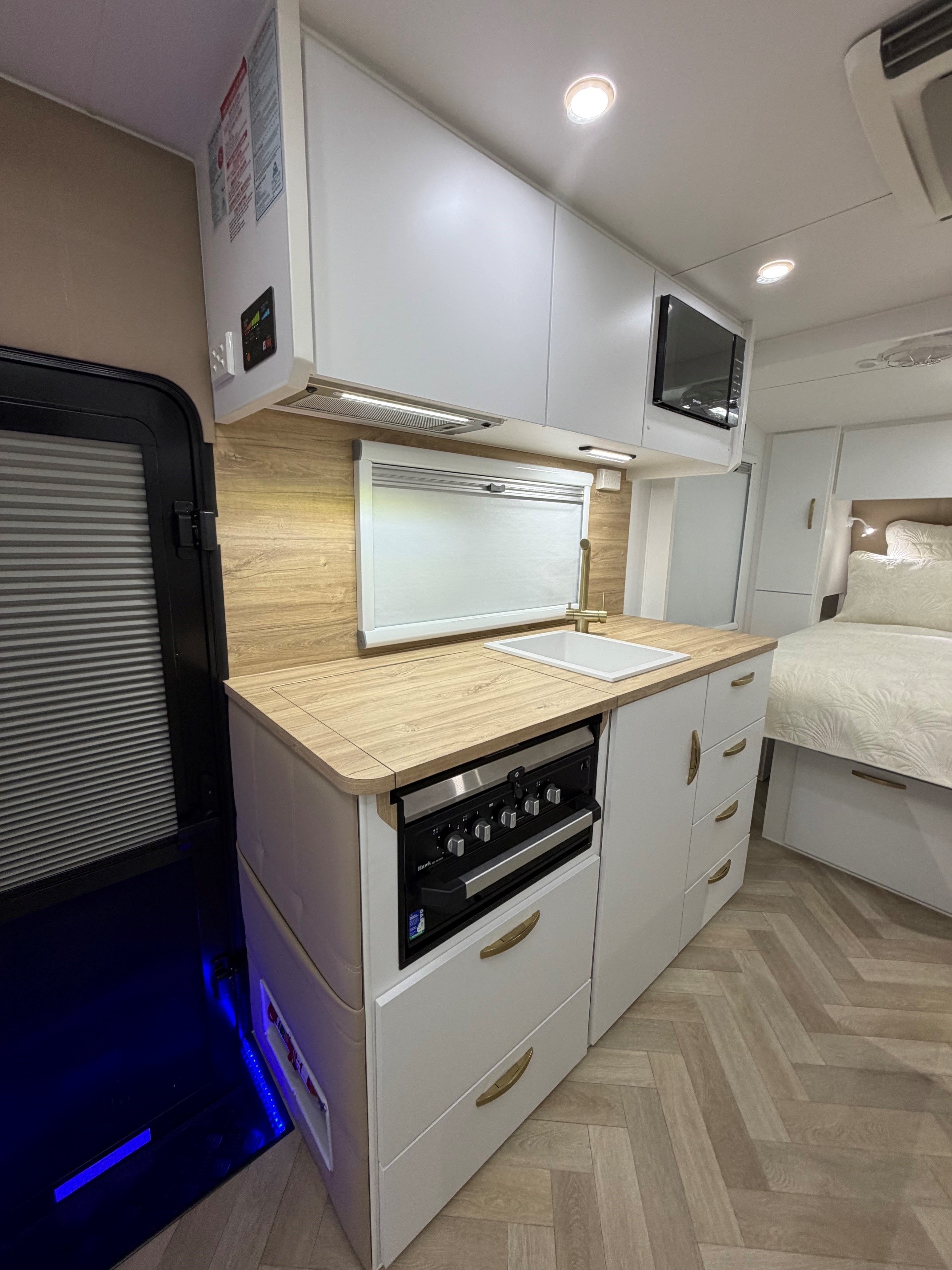 2026 Sunrise Platinum 17ft Offroad Couples Caravan