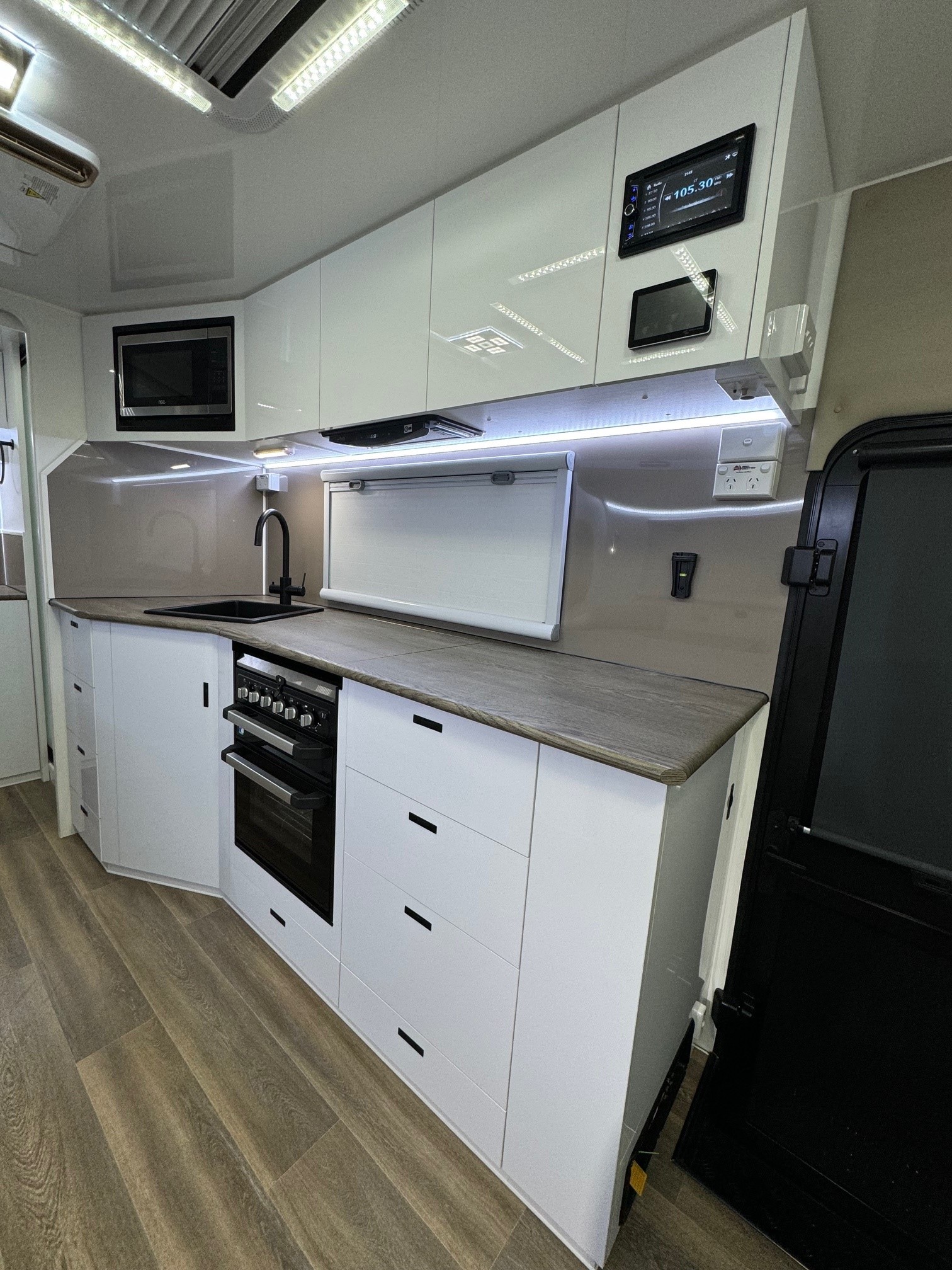 2024 Red Centre Kimberley 19ft6 Offroad Caravan