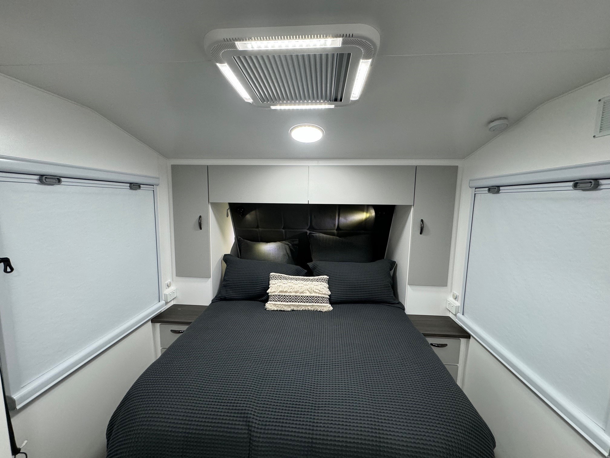 Sunrise Tropicana 18ft9 Tandem Axle Caravan