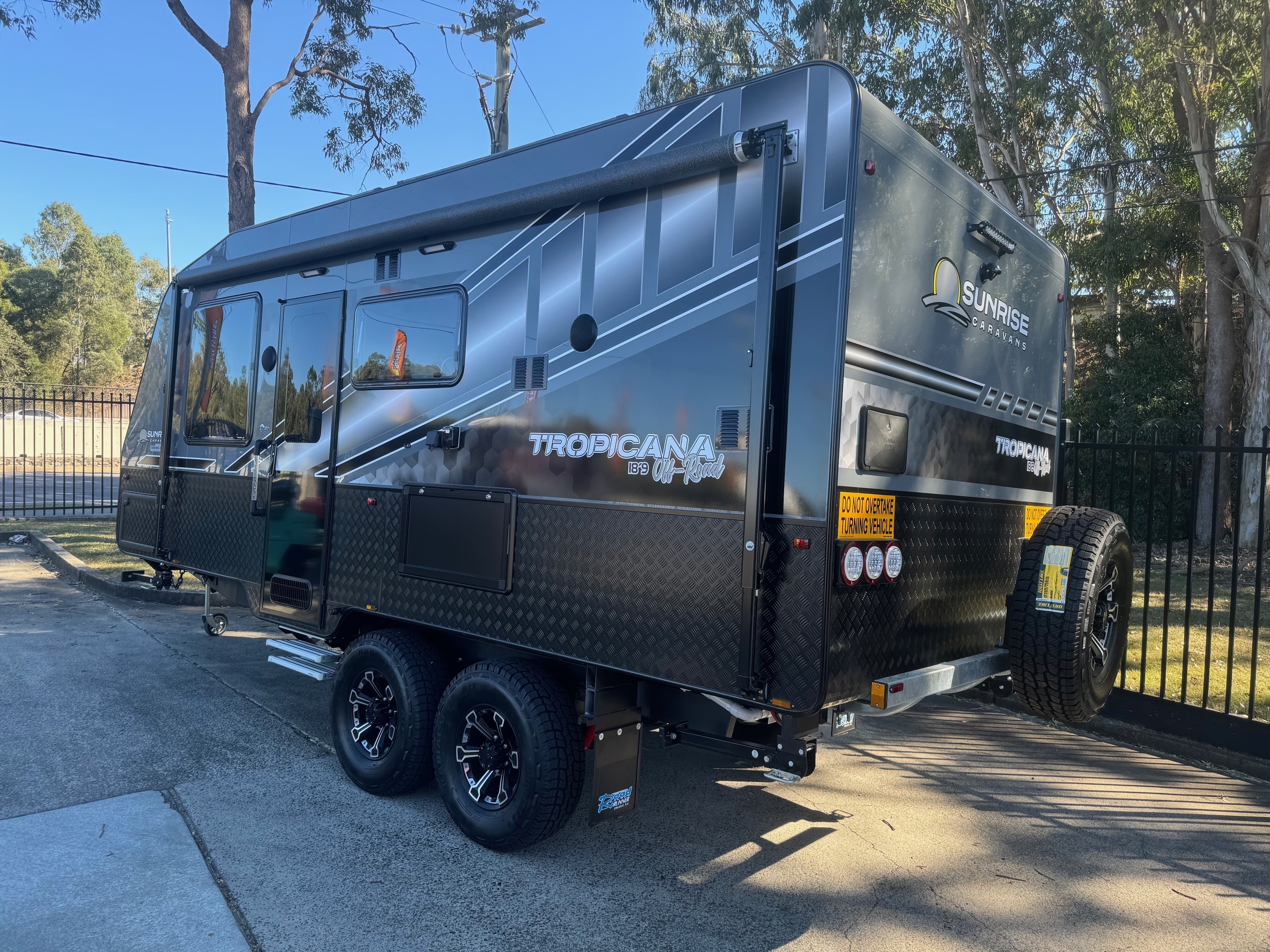 Sunrise Tropicana 18ft9 Tandem Axle Caravan