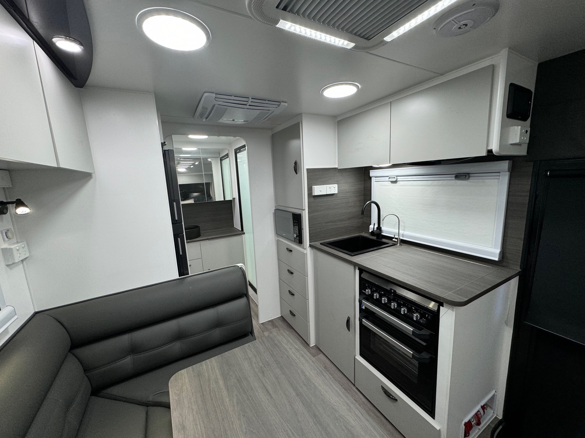 Sunrise Tropicana 18ft9 Tandem Axle Caravan