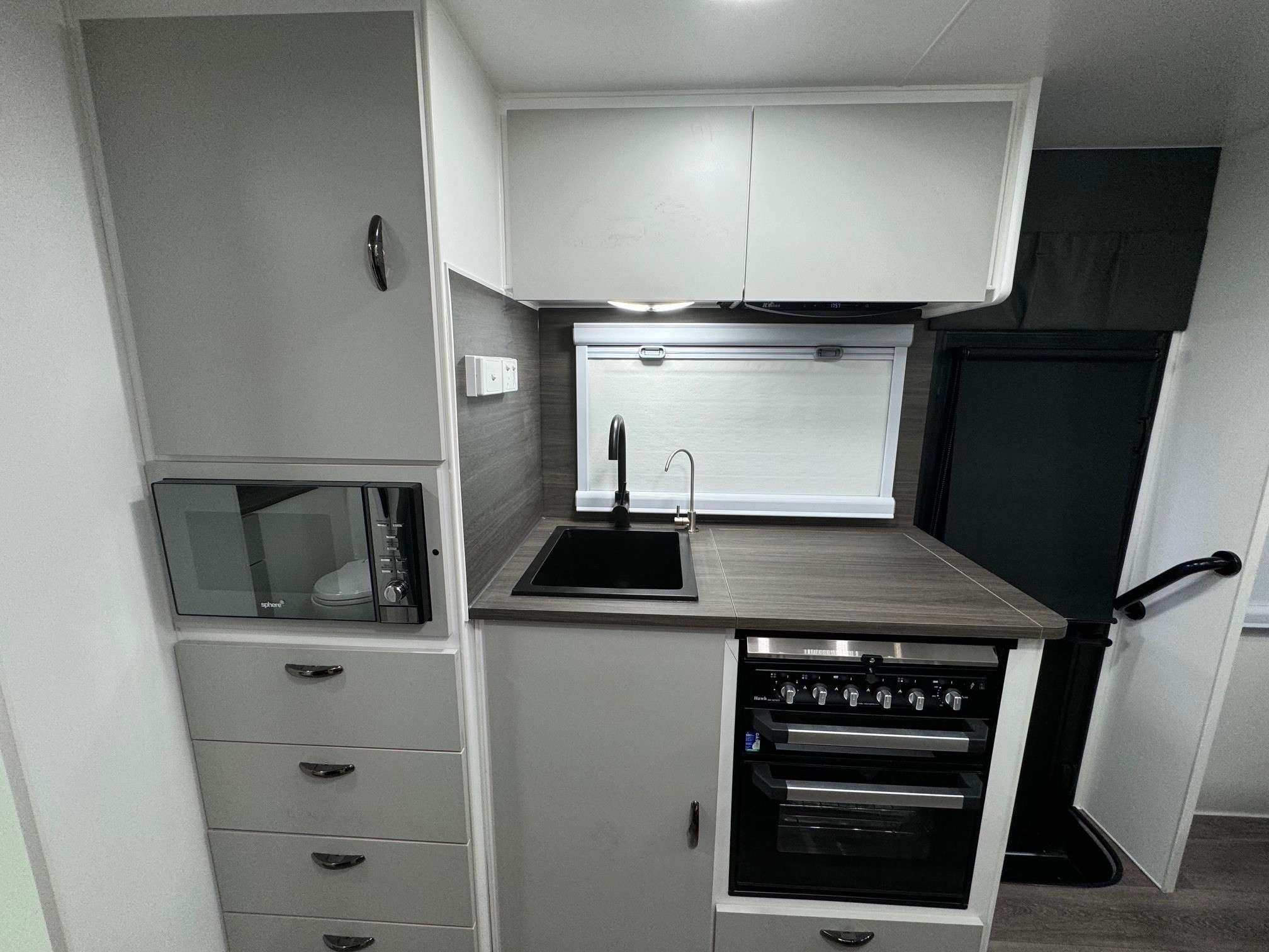 Sunrise Tropicana 18ft9 Tandem Axle Caravan