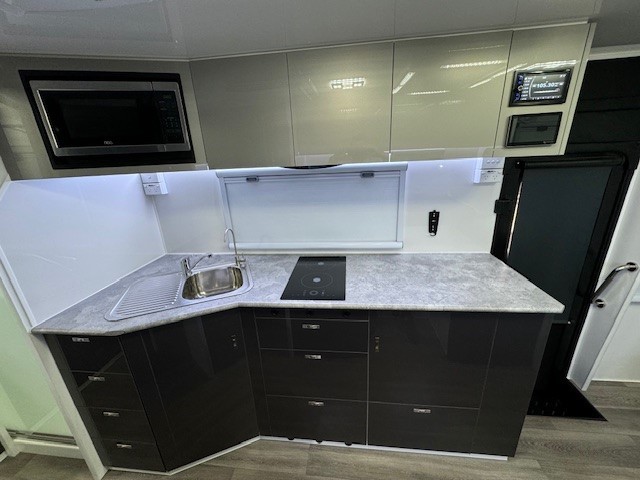 Red Centre Oasis 20ft Offroad Gasless Caravan