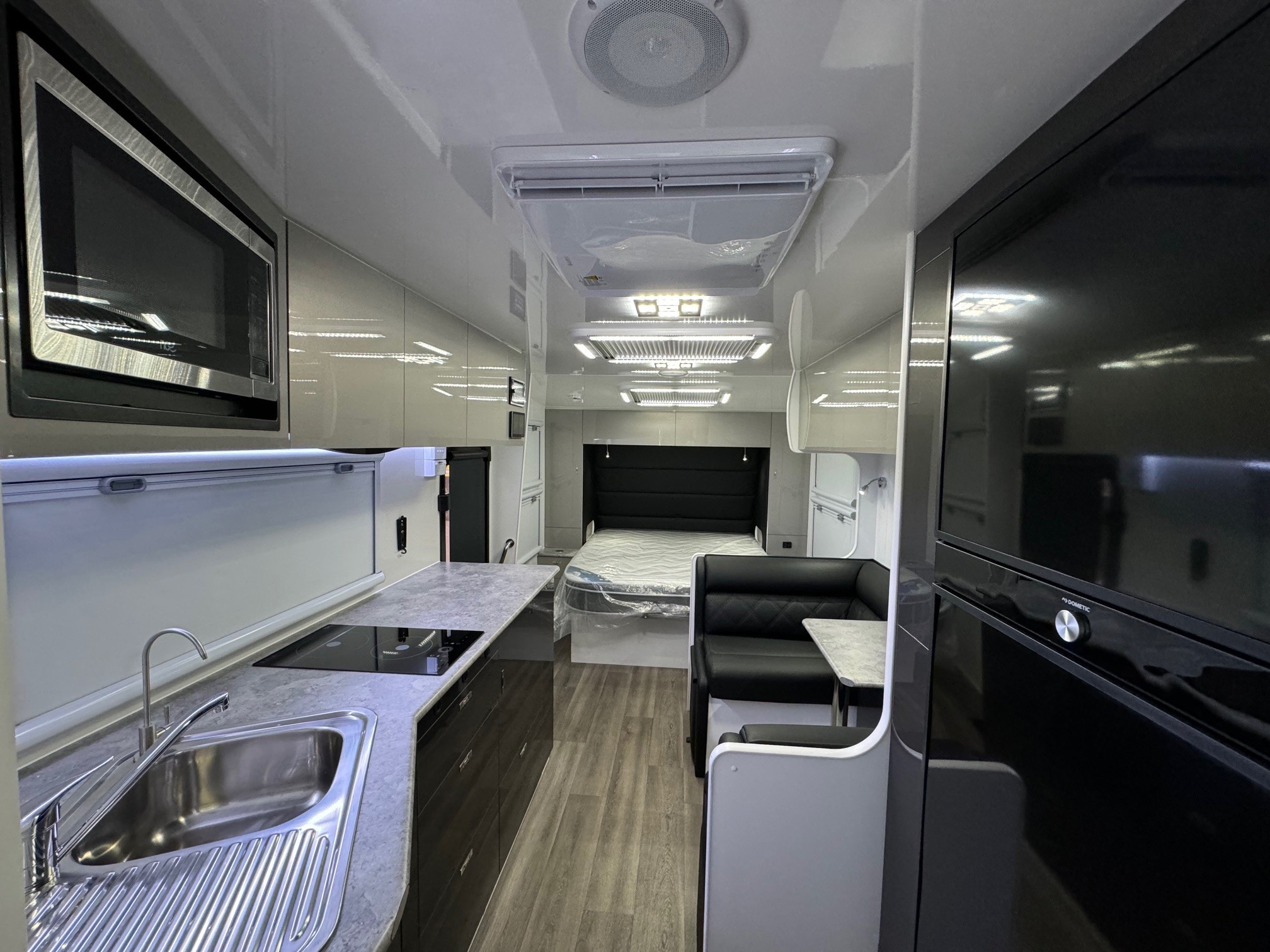 Red Centre Oasis 20ft Offroad Gasless Caravan