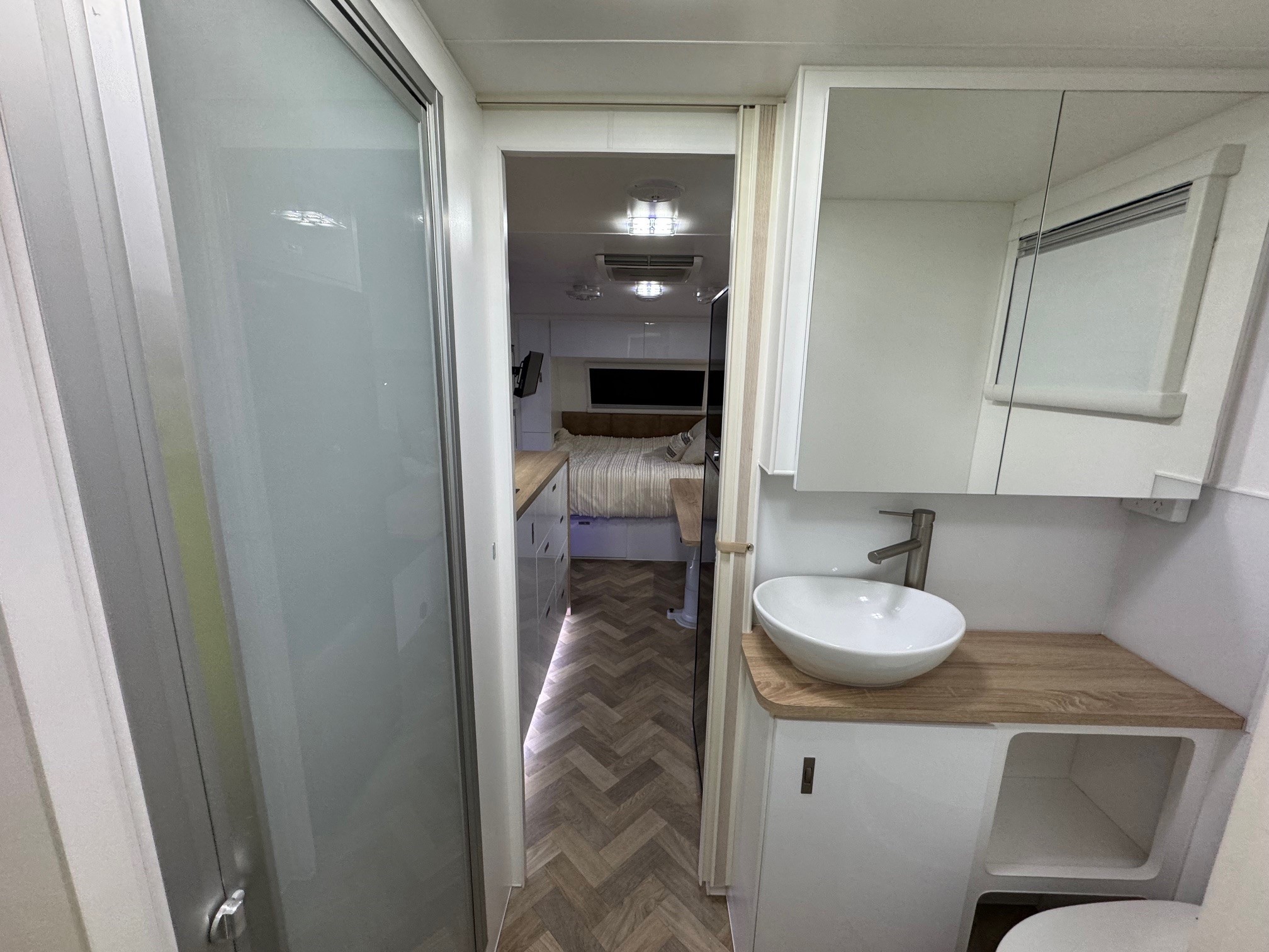 21ft New Sunset Explorer Ultimate Offroad & Offgrid Caravan With Rear Double Bunks