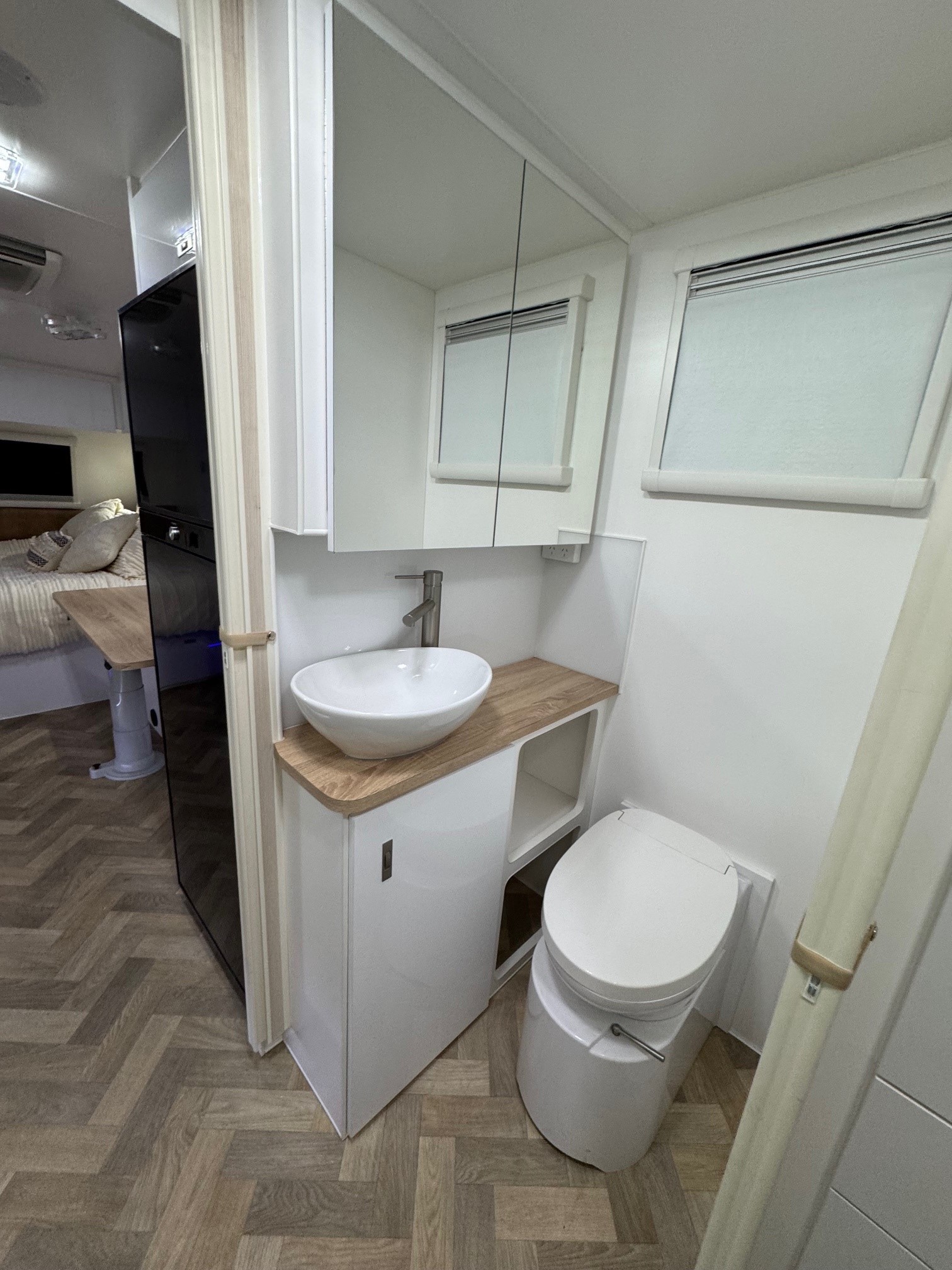 21ft New Sunset Explorer Ultimate Offroad & Offgrid Caravan With Rear Double Bunks