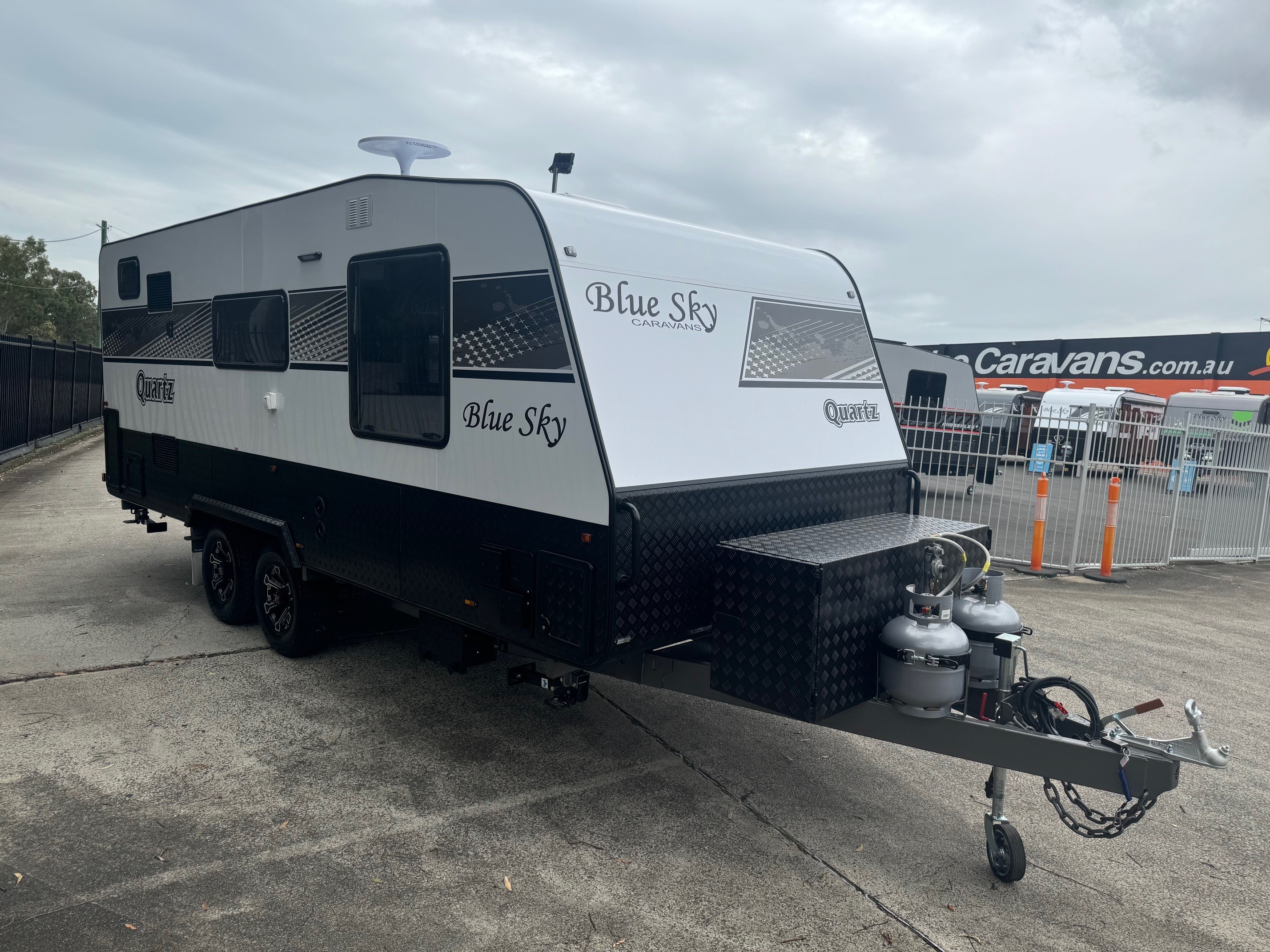 Blue Sky Quartz 20ft8 Semi offroad