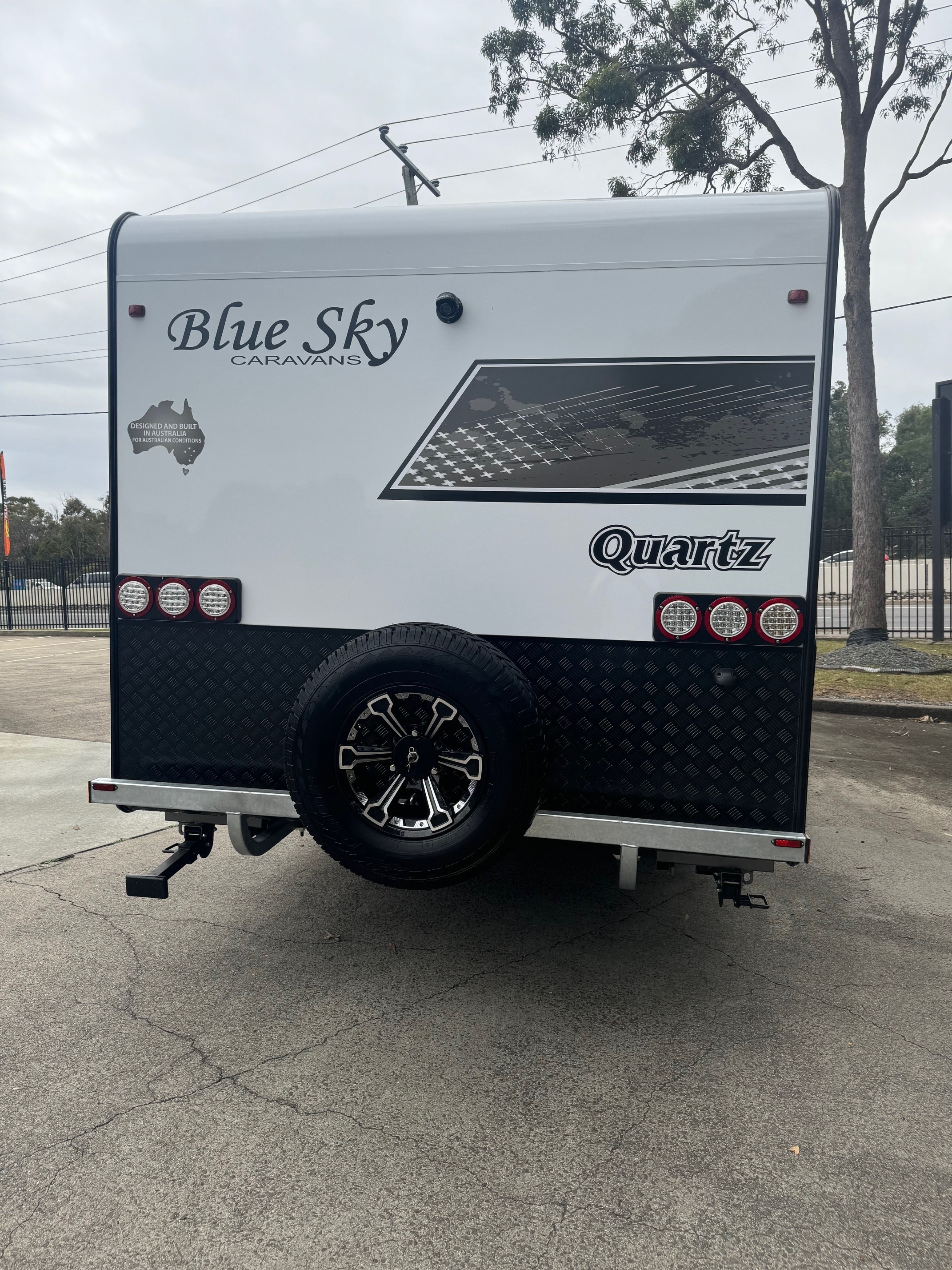 Blue Sky Quartz 20ft8 Semi offroad