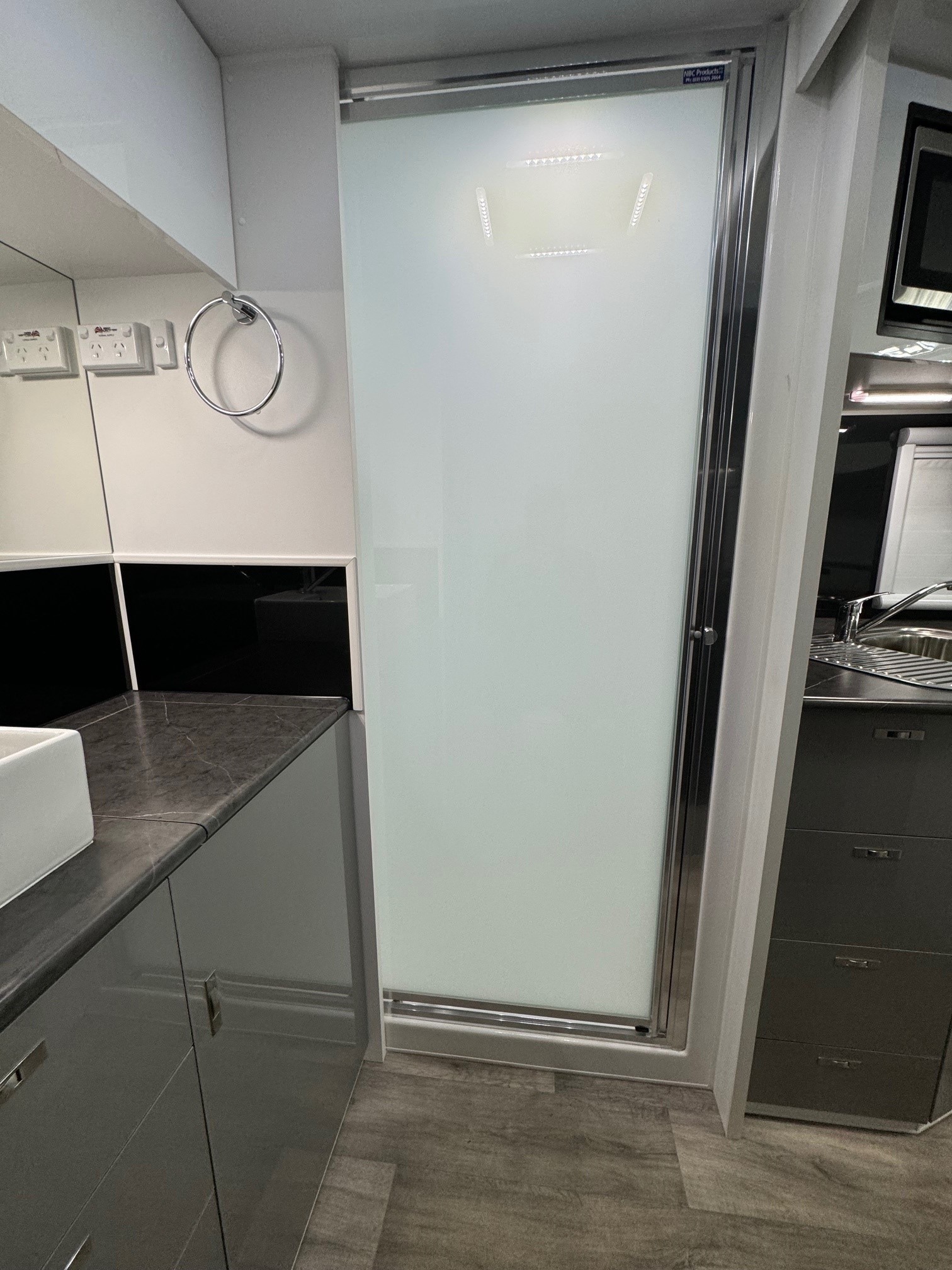 2024 Red Centre Newell + 21ft Centre Door Offroad Caravan