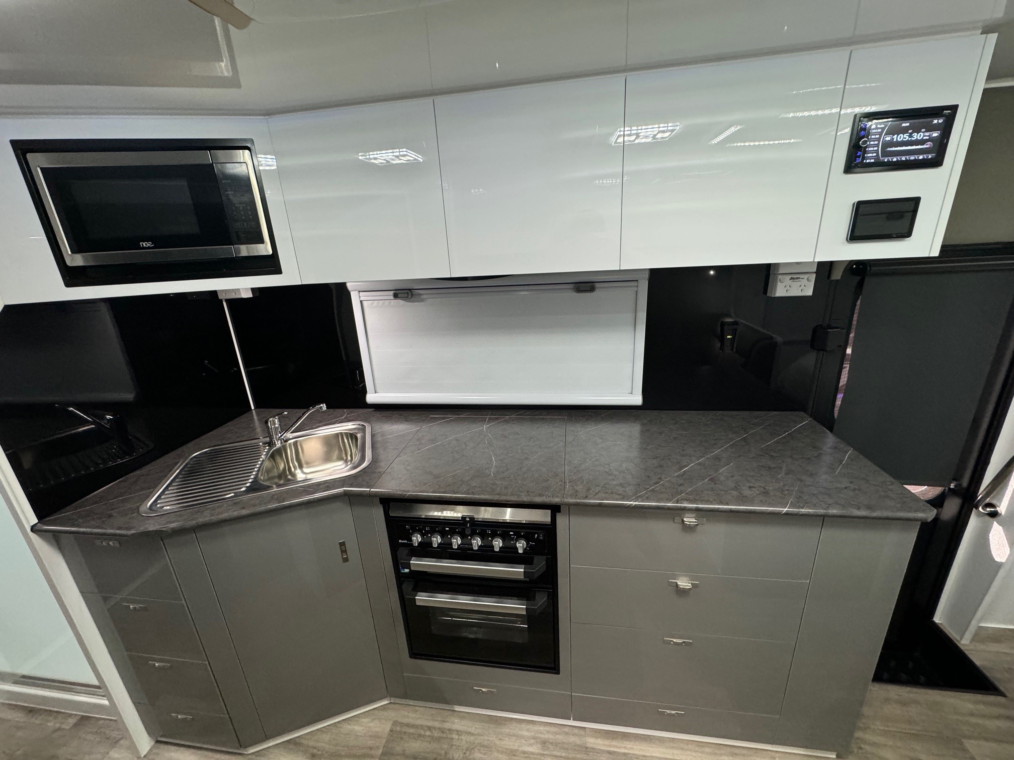 2024 Red Centre Newell + 21ft Centre Door Offroad Caravan