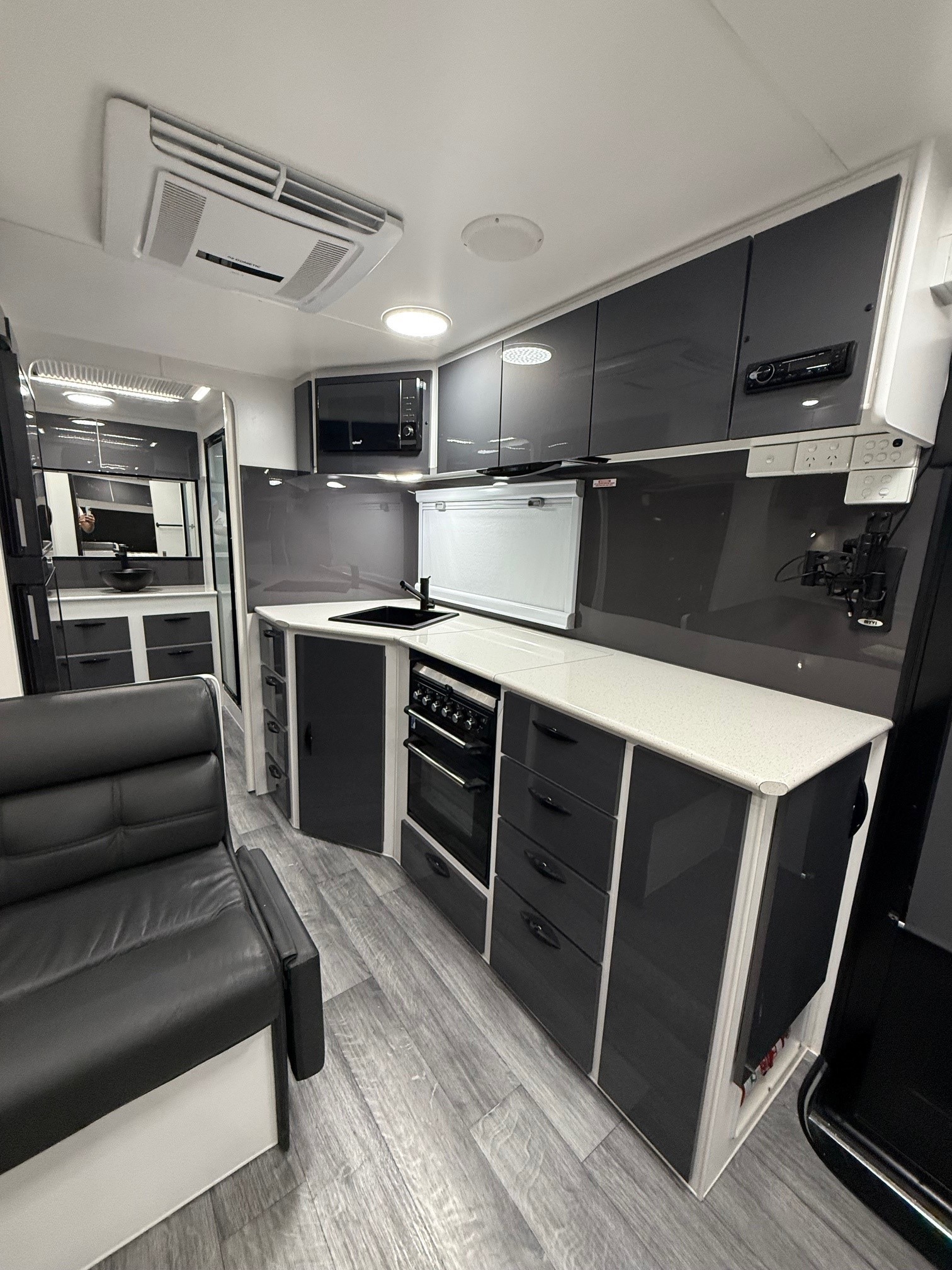 2023 Preowned Sunrise Bahamas 23ft Larger Ensuite With Airbag Suspension