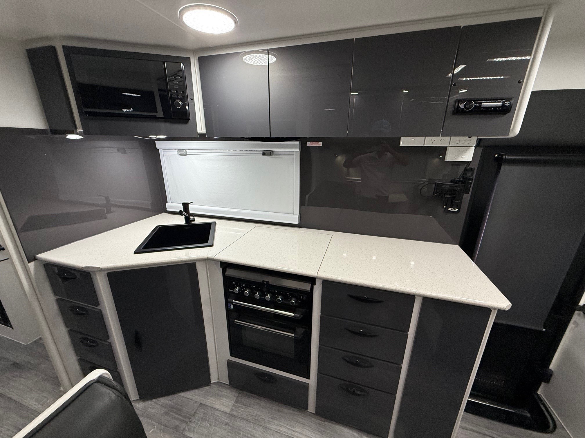 2023 Preowned Sunrise Bahamas 23ft Larger Ensuite With Airbag Suspension