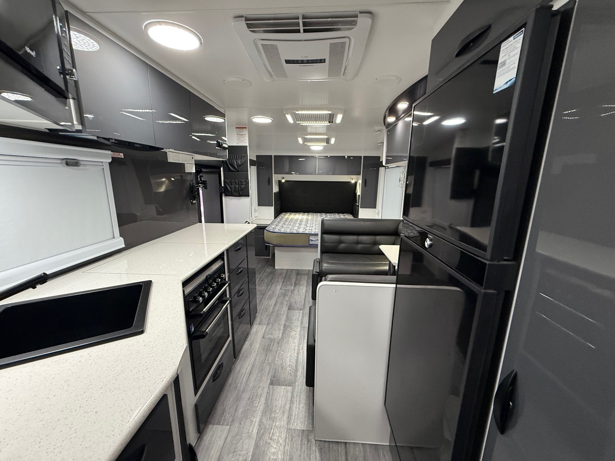 2023 Preowned Sunrise Bahamas 23ft Larger Ensuite With Airbag Suspension