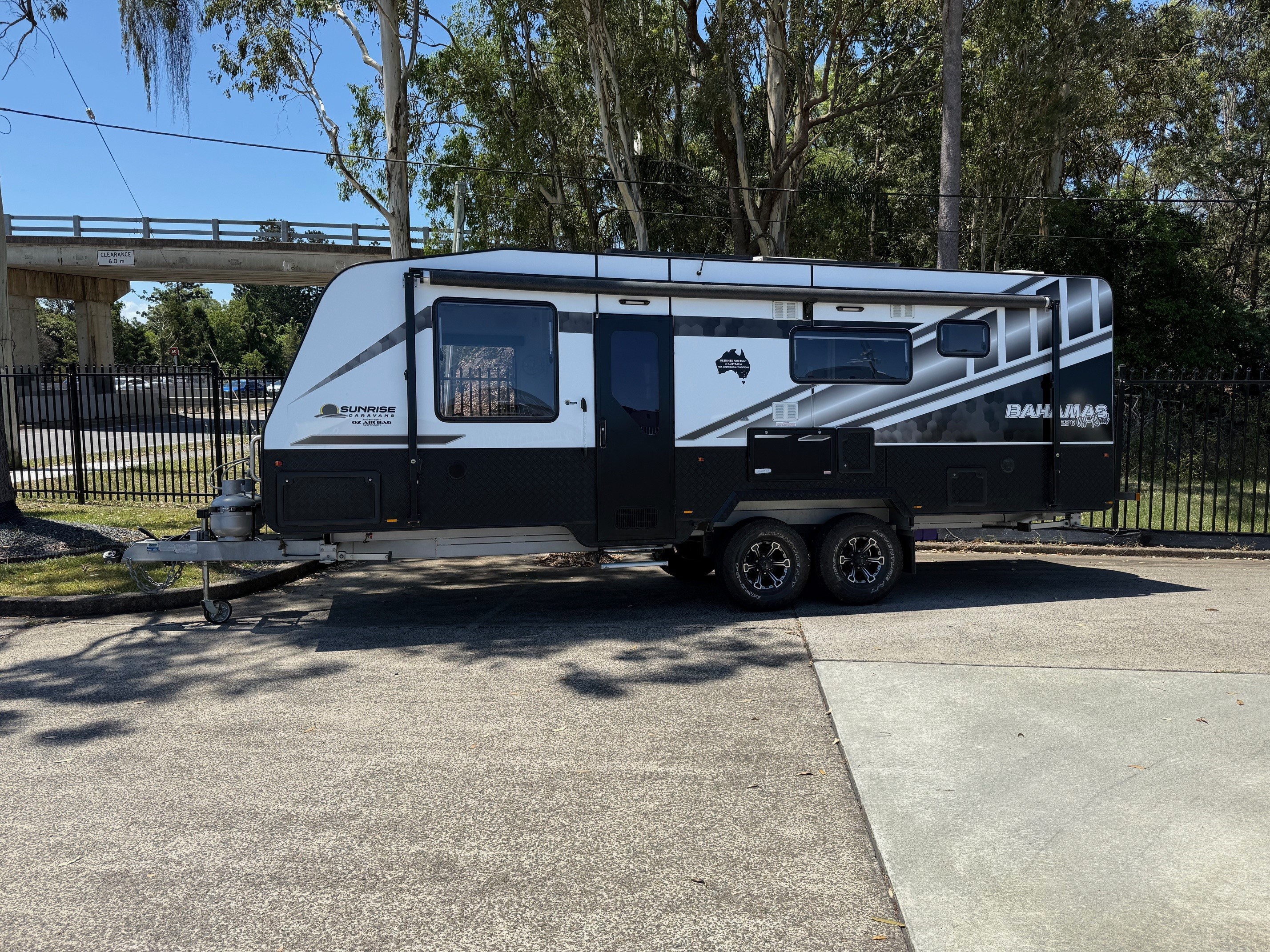 2023 Preowned Sunrise Bahamas 23ft Larger Ensuite With Airbag Suspension