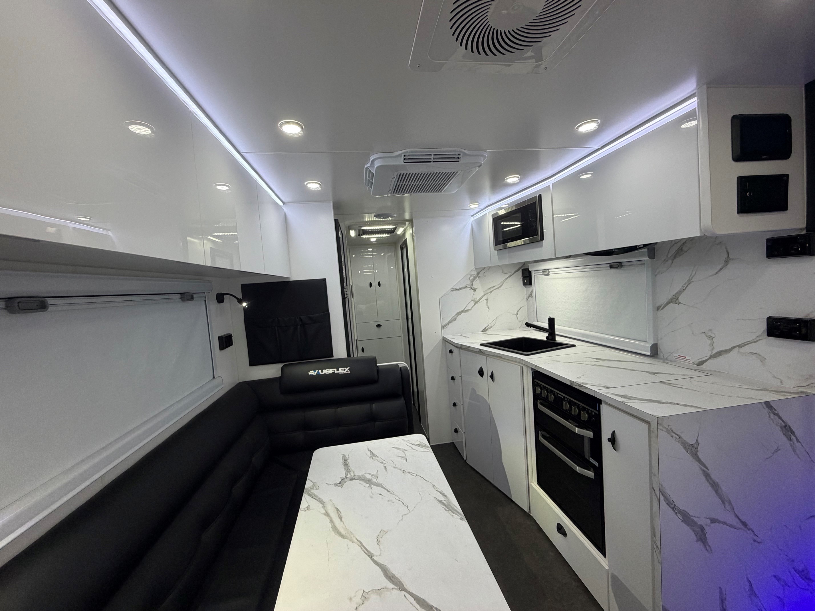 2025 Ausflex 21ft6 Offroad Triple Bunk Caravan Aluminium Frame