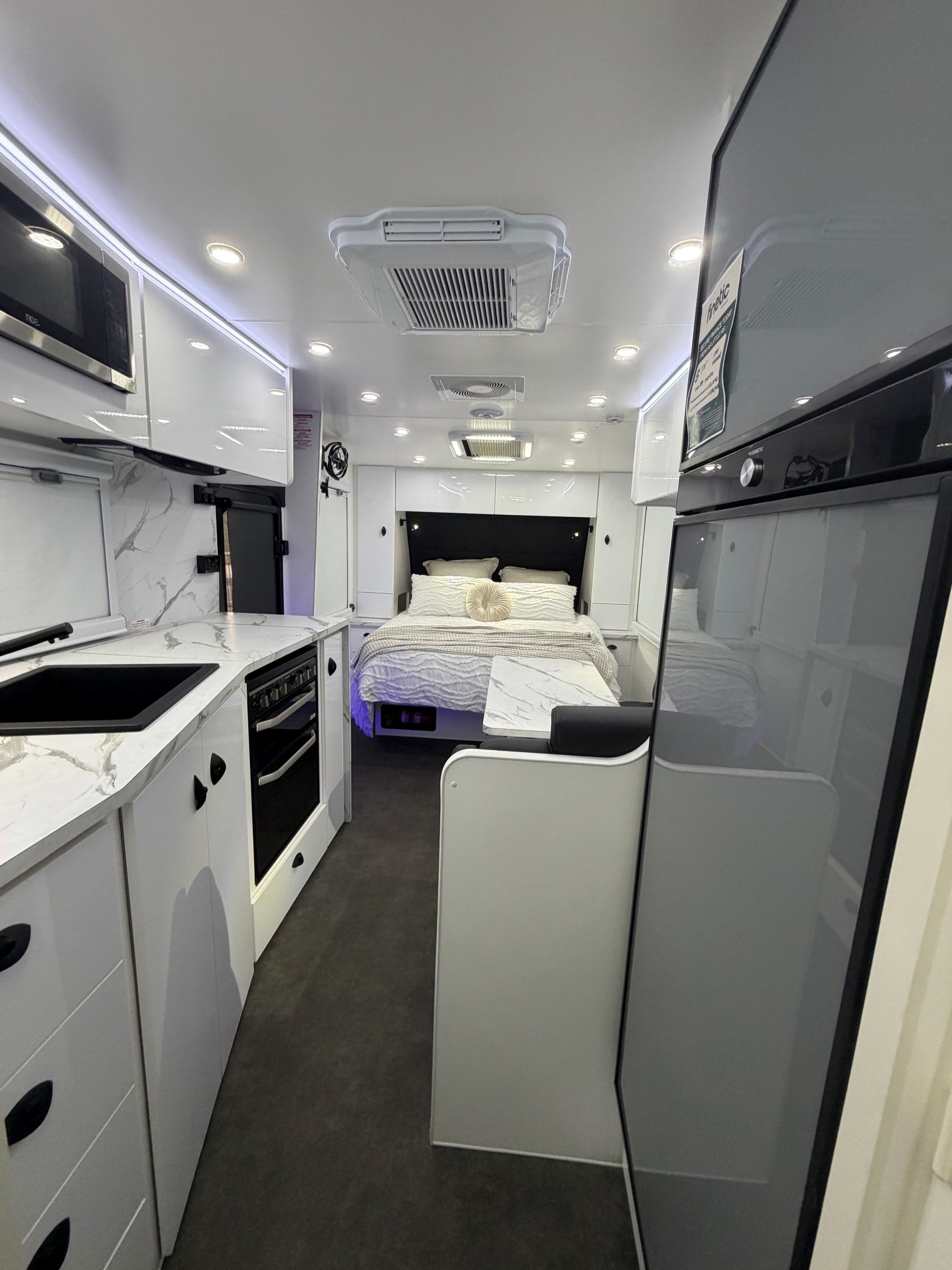 2025 Ausflex 21ft6 Offroad Triple Bunk Caravan Aluminium Frame