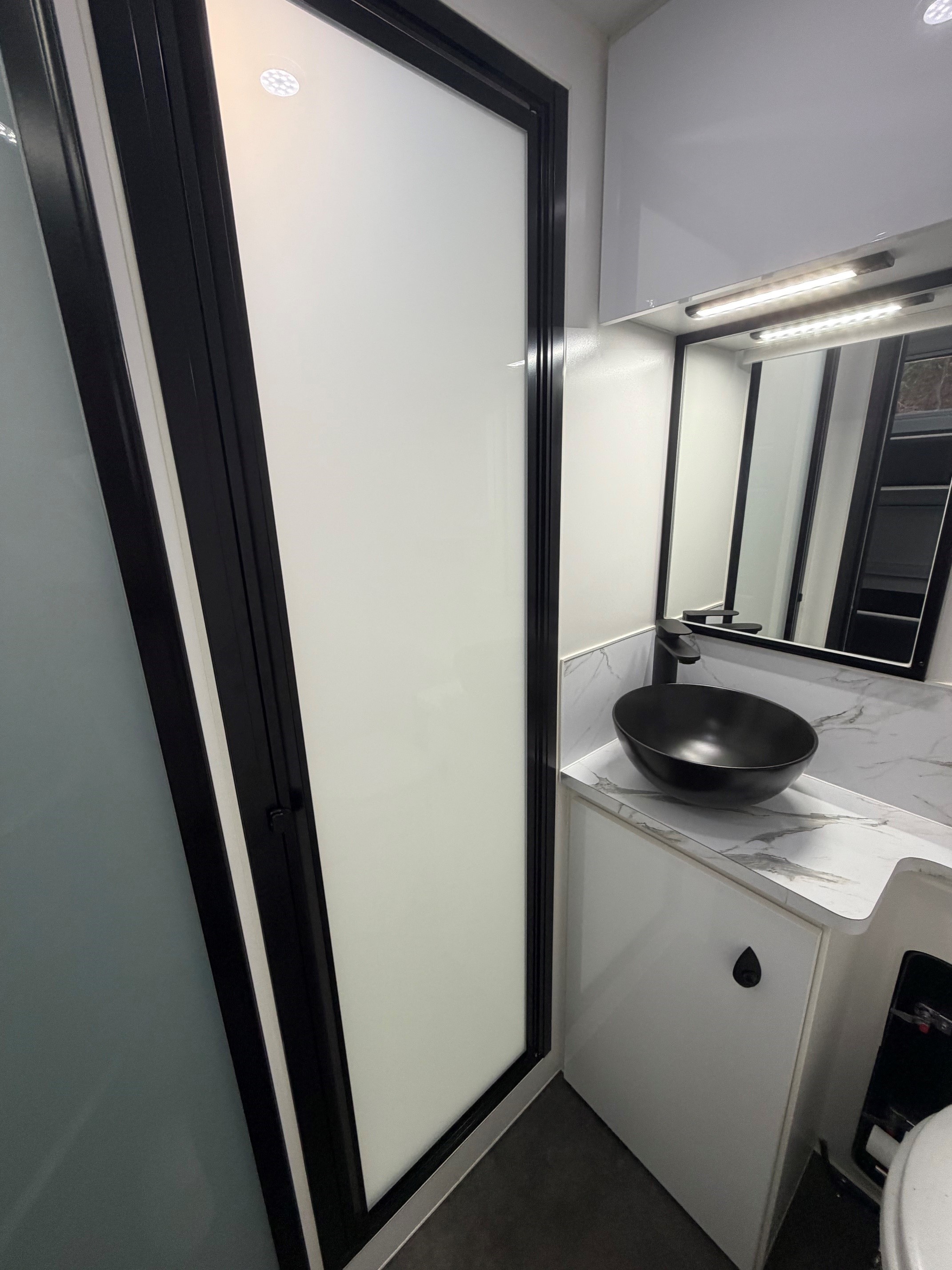 2025 Ausflex 21ft6 Offroad Triple Bunk Caravan Aluminium Frame
