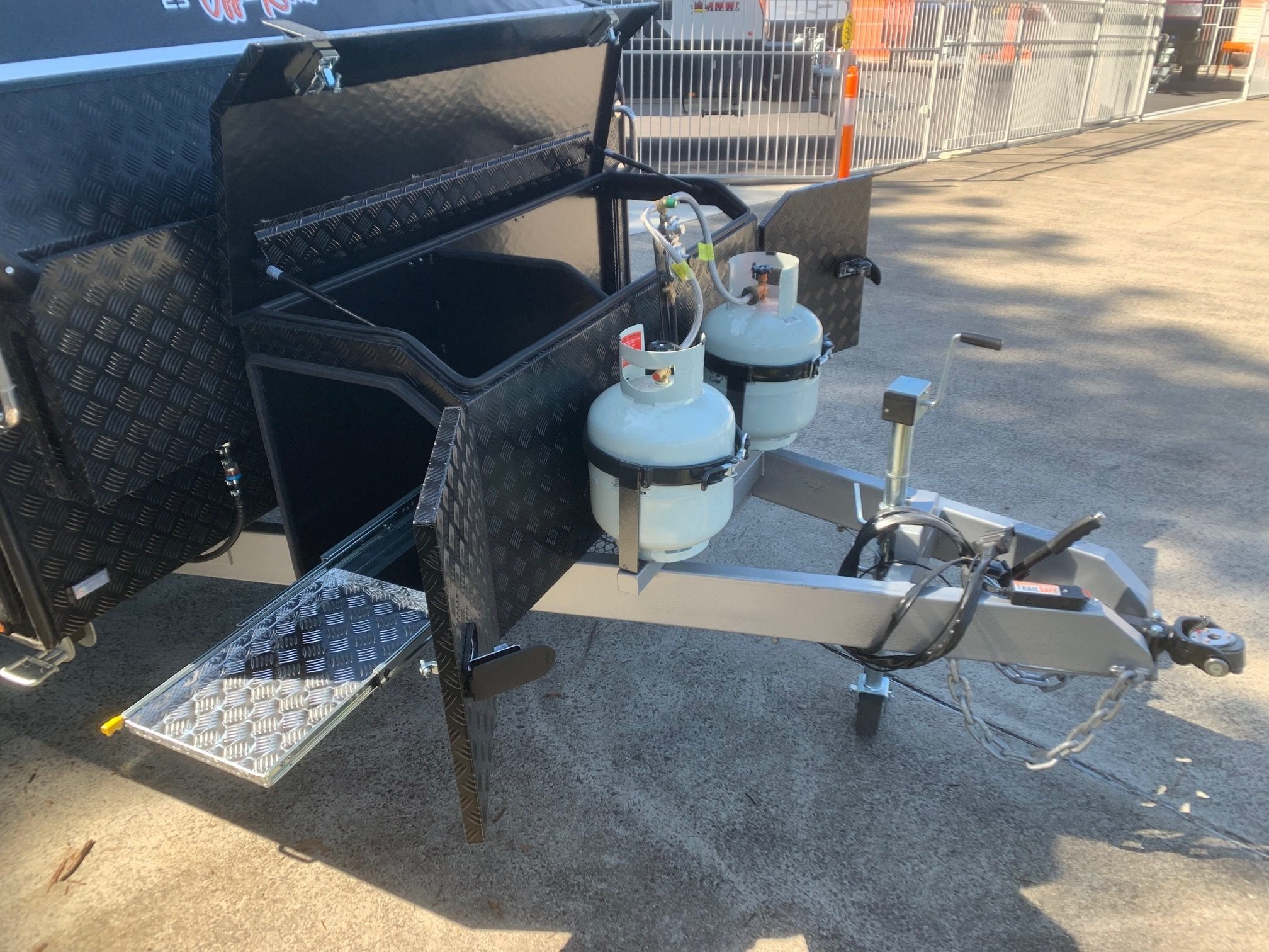 2025 23ft6 Sunrise Bahamas Aluminium Framed Larger Ensuite Off-Road Caravan