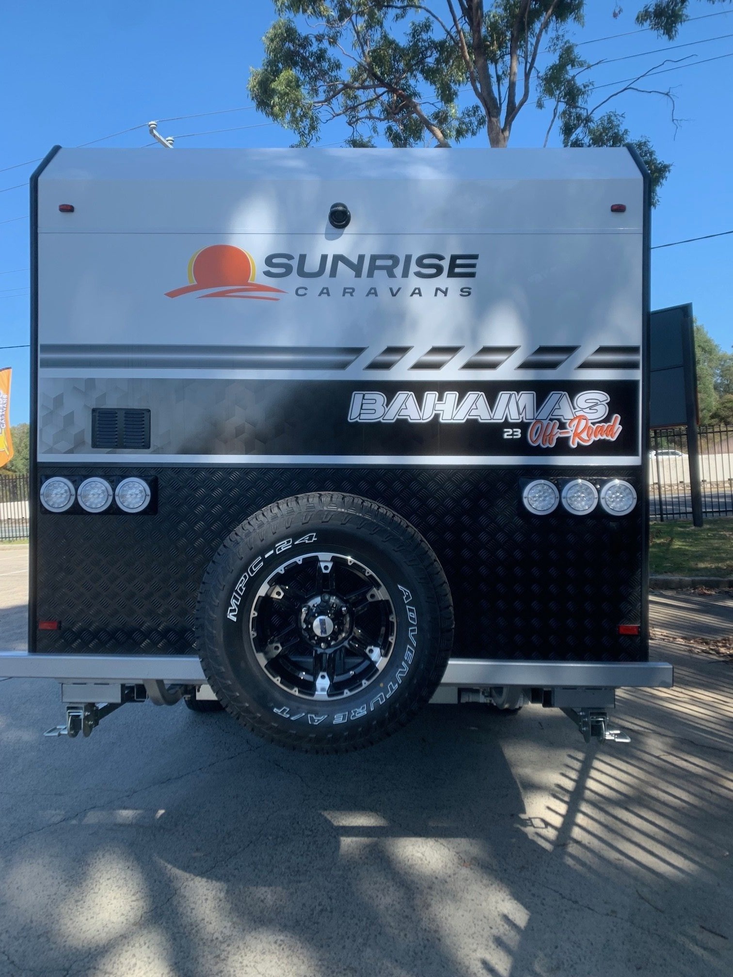 2025 23ft6 Sunrise Bahamas Aluminium Framed Larger Ensuite Off-Road Caravan