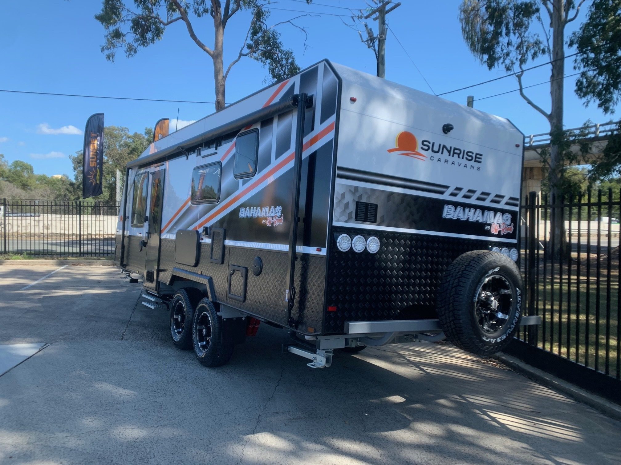 2025 23ft6 Sunrise Bahamas Aluminium Framed Larger Ensuite Off-Road Caravan