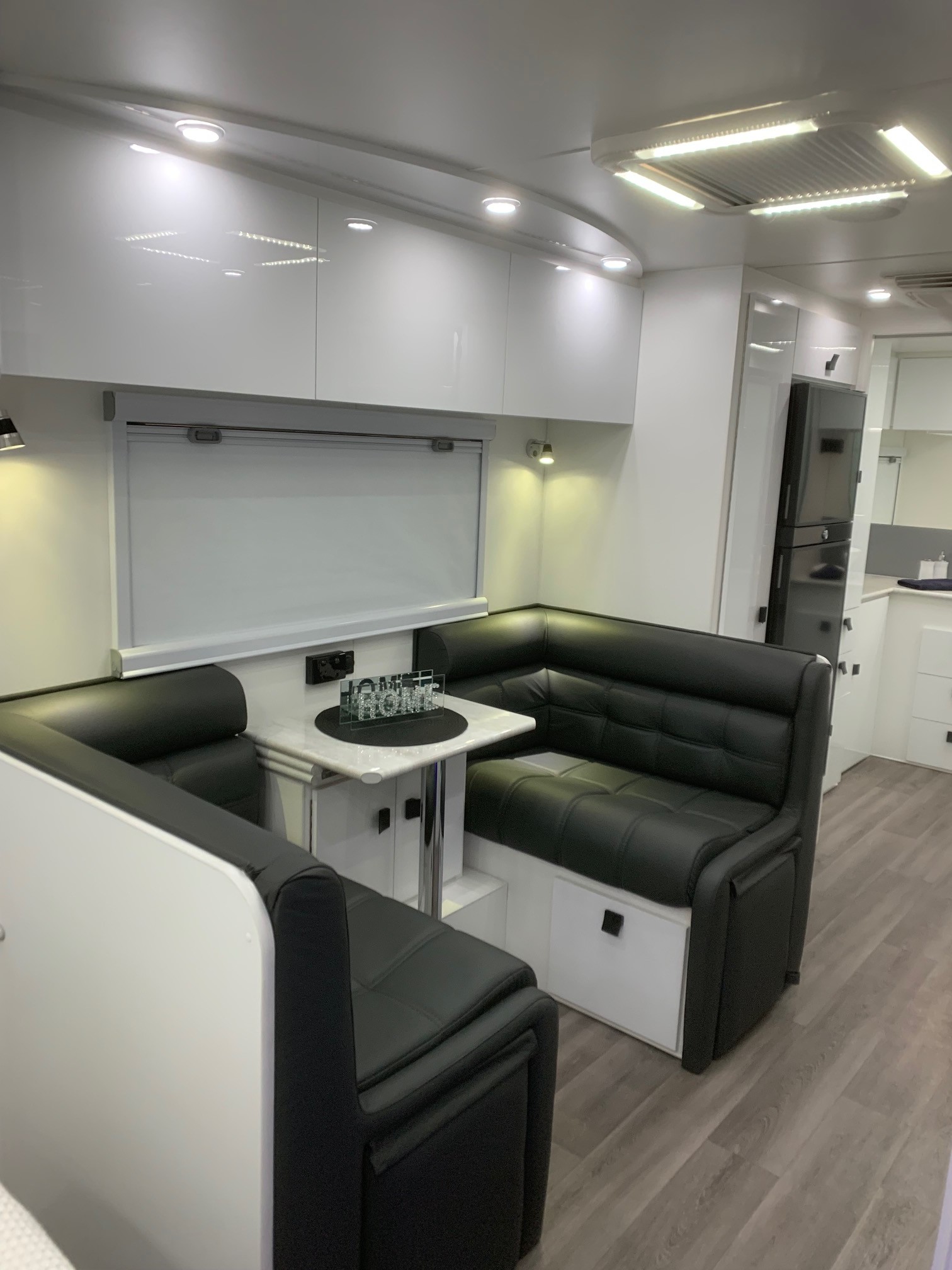 2025 23ft6 Sunrise Bahamas Aluminium Framed Larger Ensuite Off-Road Caravan