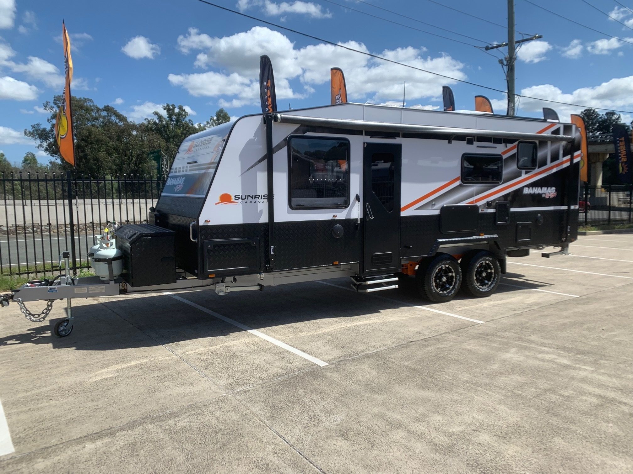 2025 23ft6 Sunrise Bahamas Aluminium Framed Larger Ensuite Off-Road Caravan