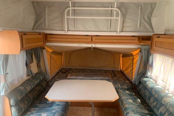 2004 Jayco Expanda Camper Sleeps 6