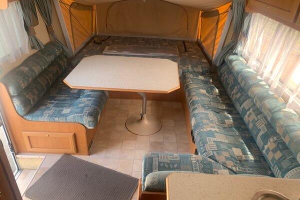 2004 Jayco Expanda Camper Sleeps 6