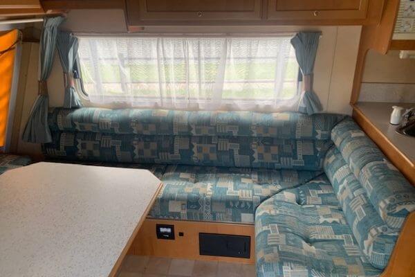 2004 Jayco Expanda Camper Sleeps 6