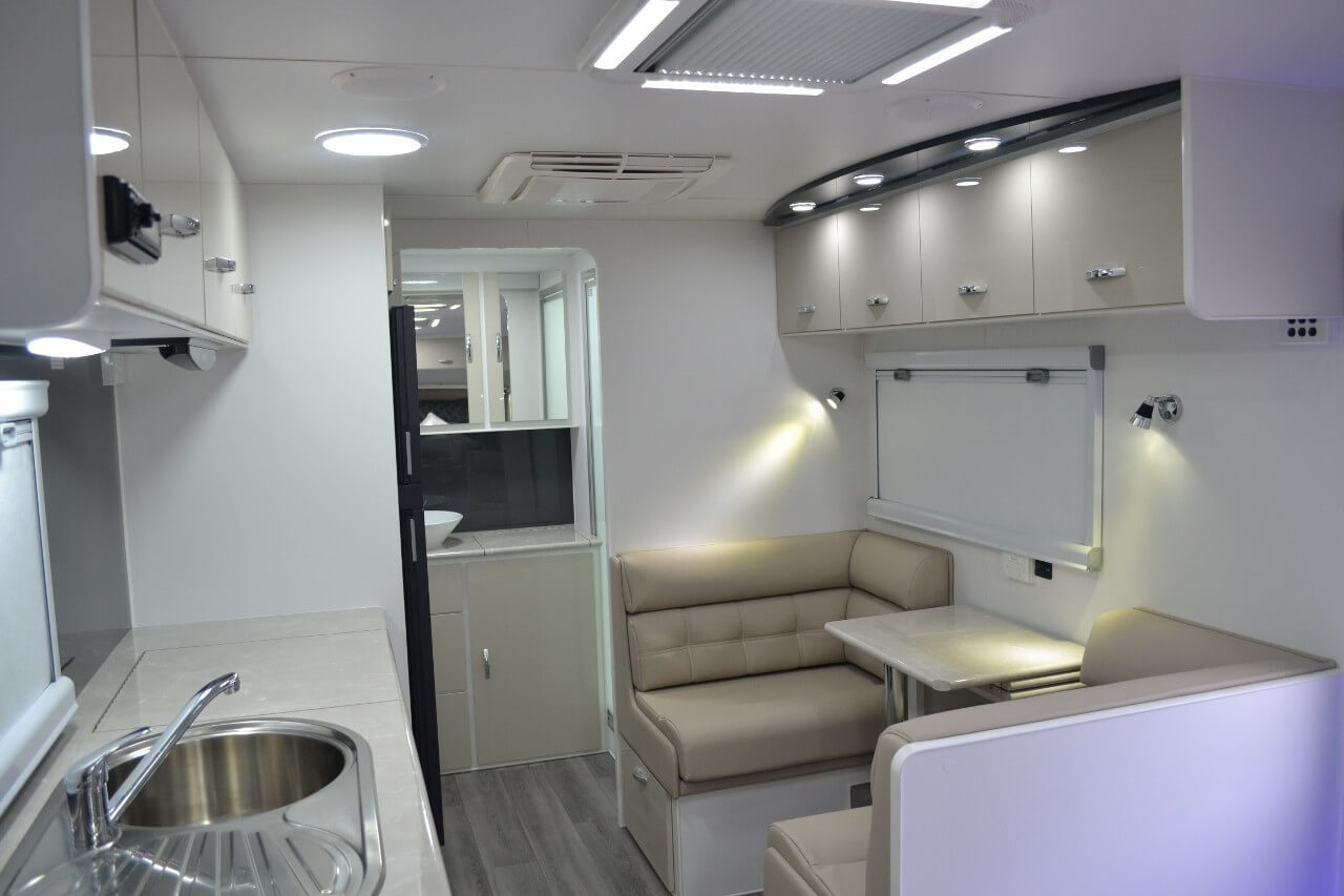 Blue Sky Emerald 19ft6 Centre Door