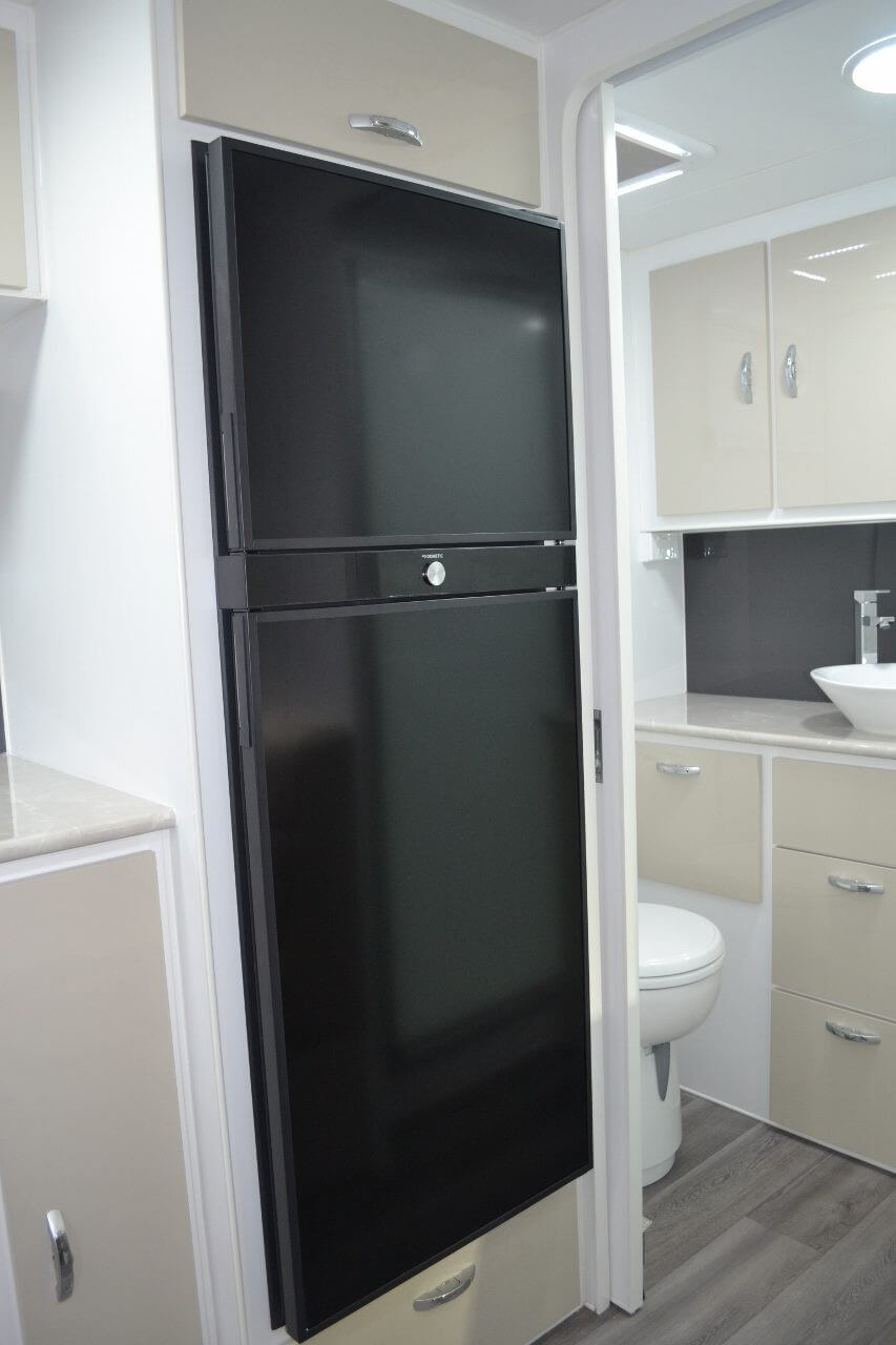 Blue Sky Emerald 19ft6 Centre Door