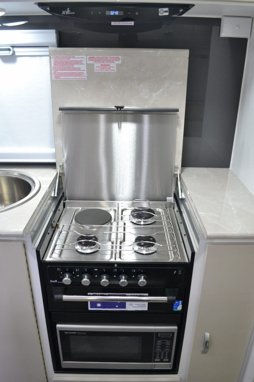 Blue Sky Emerald 19ft6 Centre Door