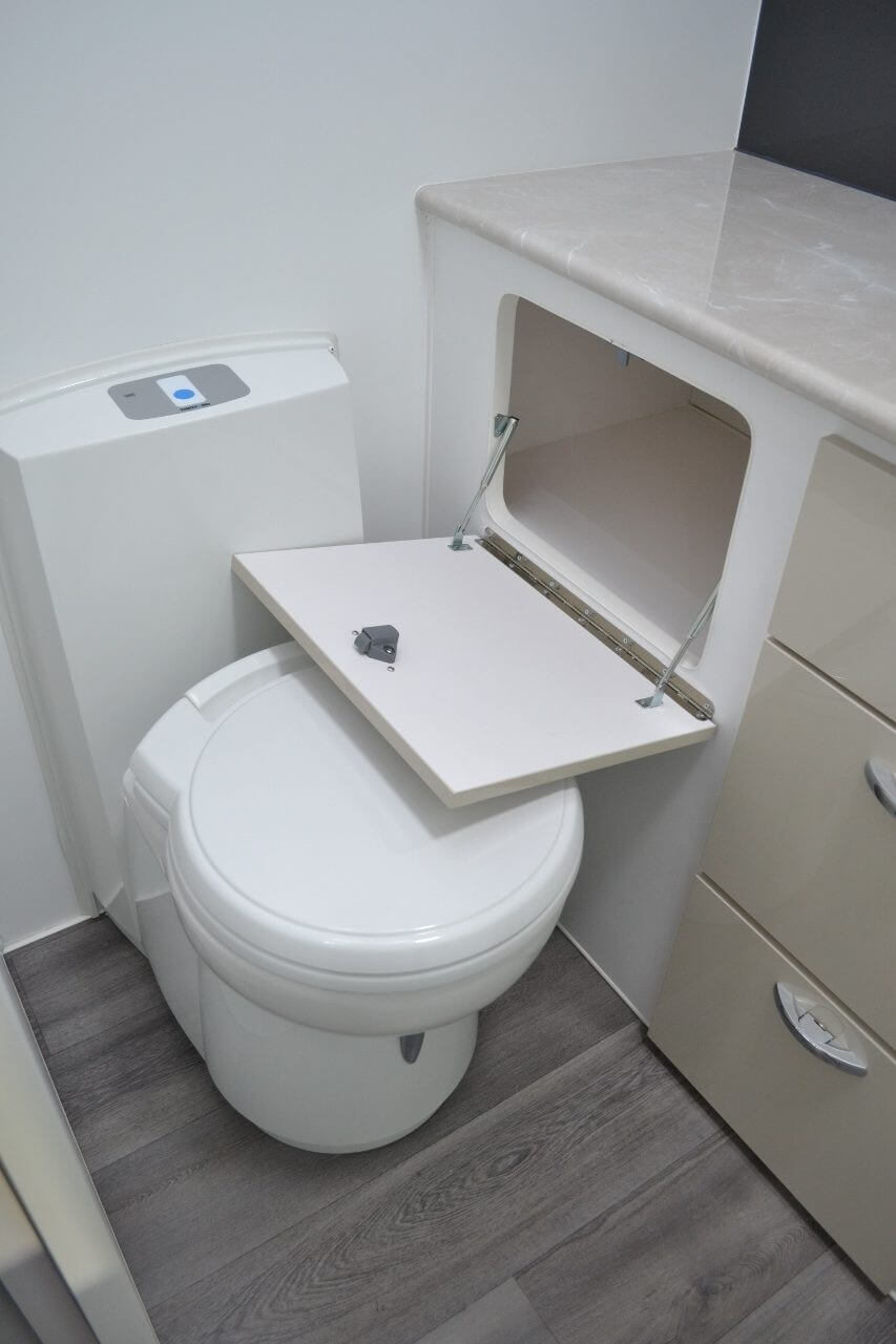 Blue Sky Emerald 19ft6 Centre Door