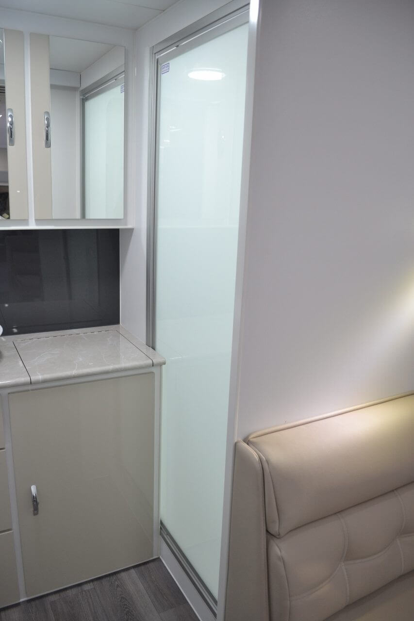 Blue Sky Emerald 19ft6 Centre Door