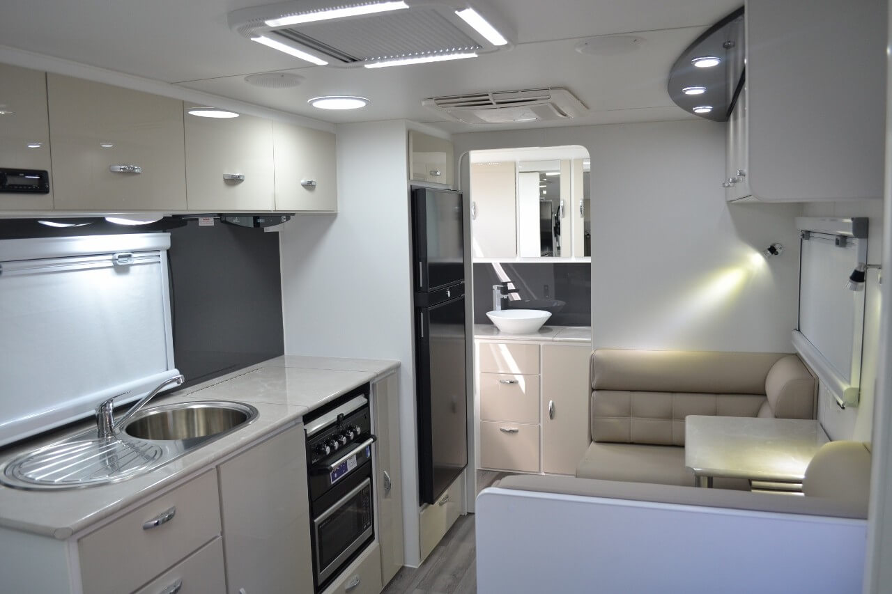 Blue Sky Emerald 19ft6 Centre Door