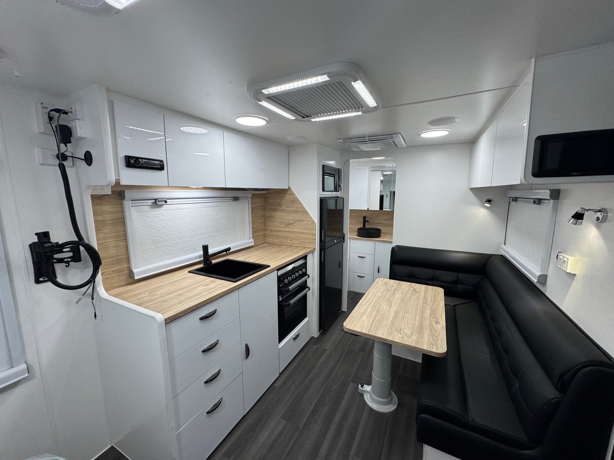 Blue Sky Ruby 18ft6 Offroad Caravan Centre Doo