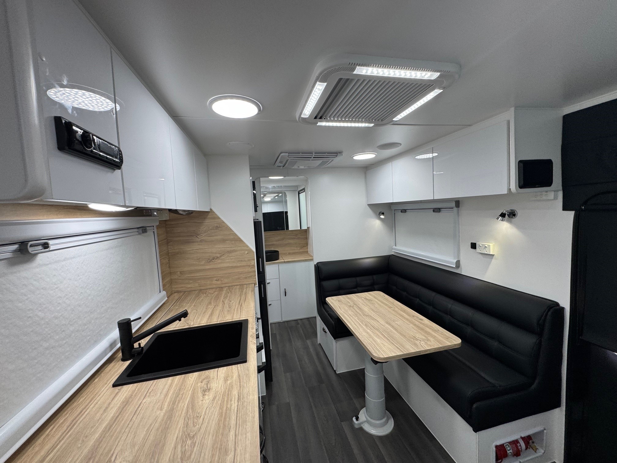 Blue Sky Ruby 18ft6 Offroad Caravan Centre Doo