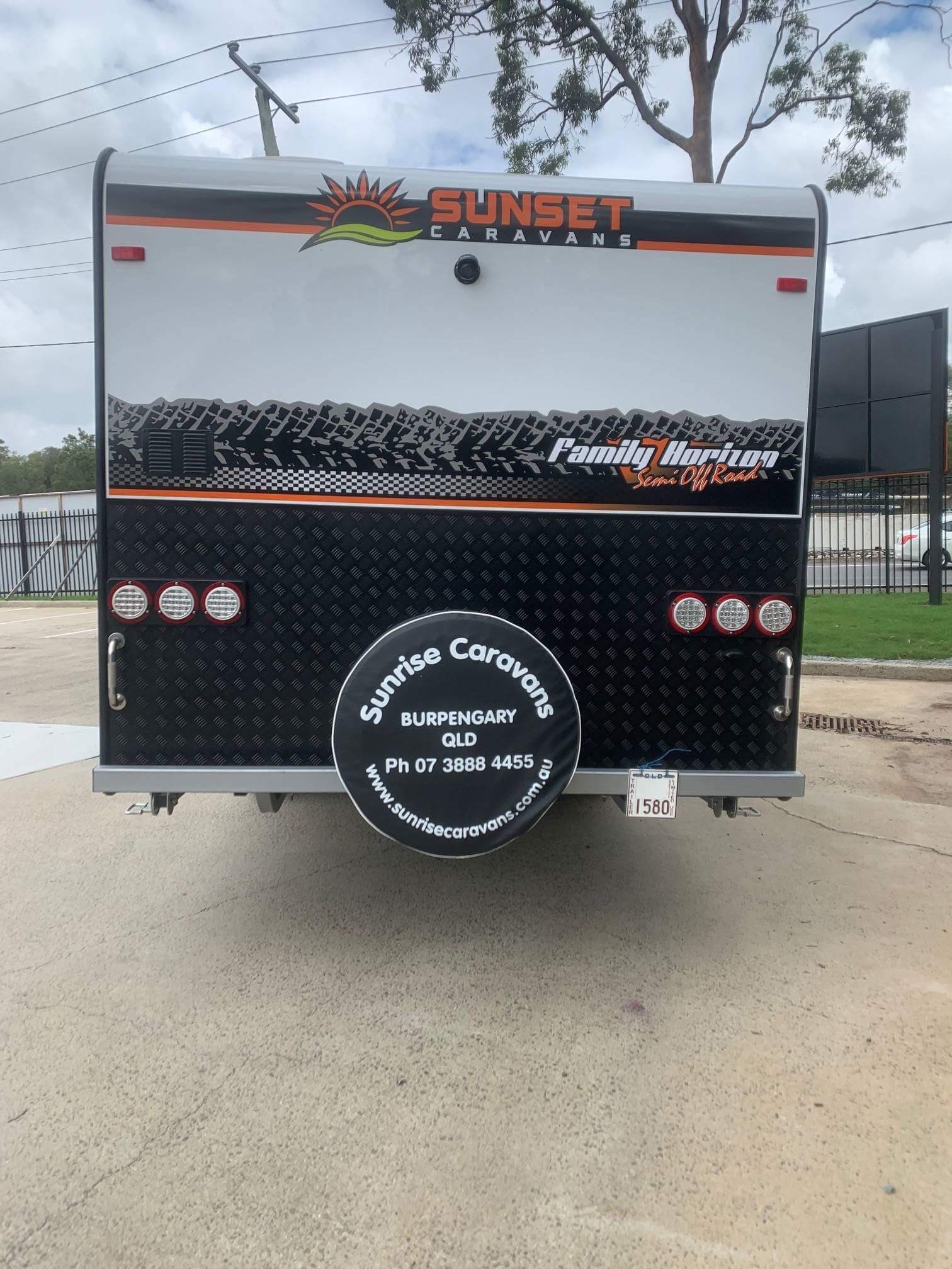 2024 21ft6 Sunset Semi Off-Road Family Horizon Triple Bunk Van